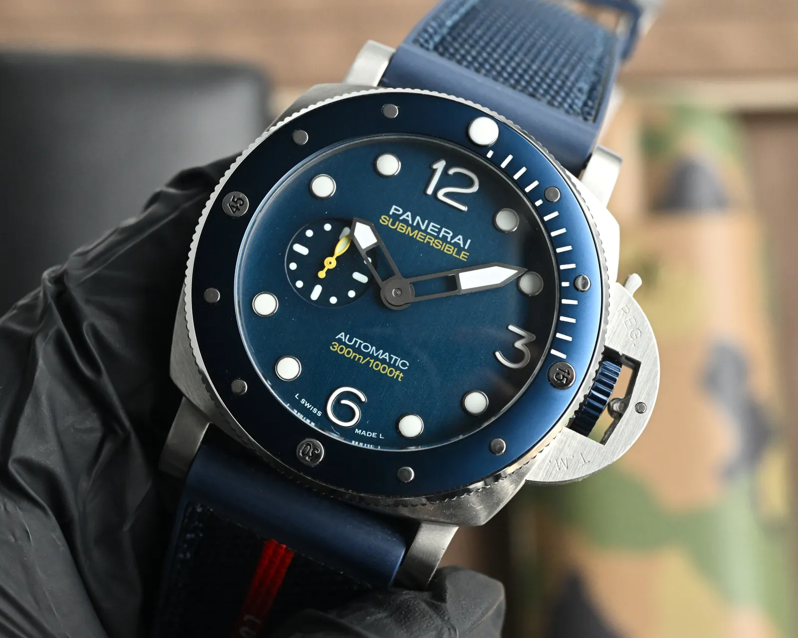 Snug VS Factory Panerai Submersible Automatic Blue Dial Men’s Diver Watch with Navy Fabric Strap and 300m Water Resistance 782