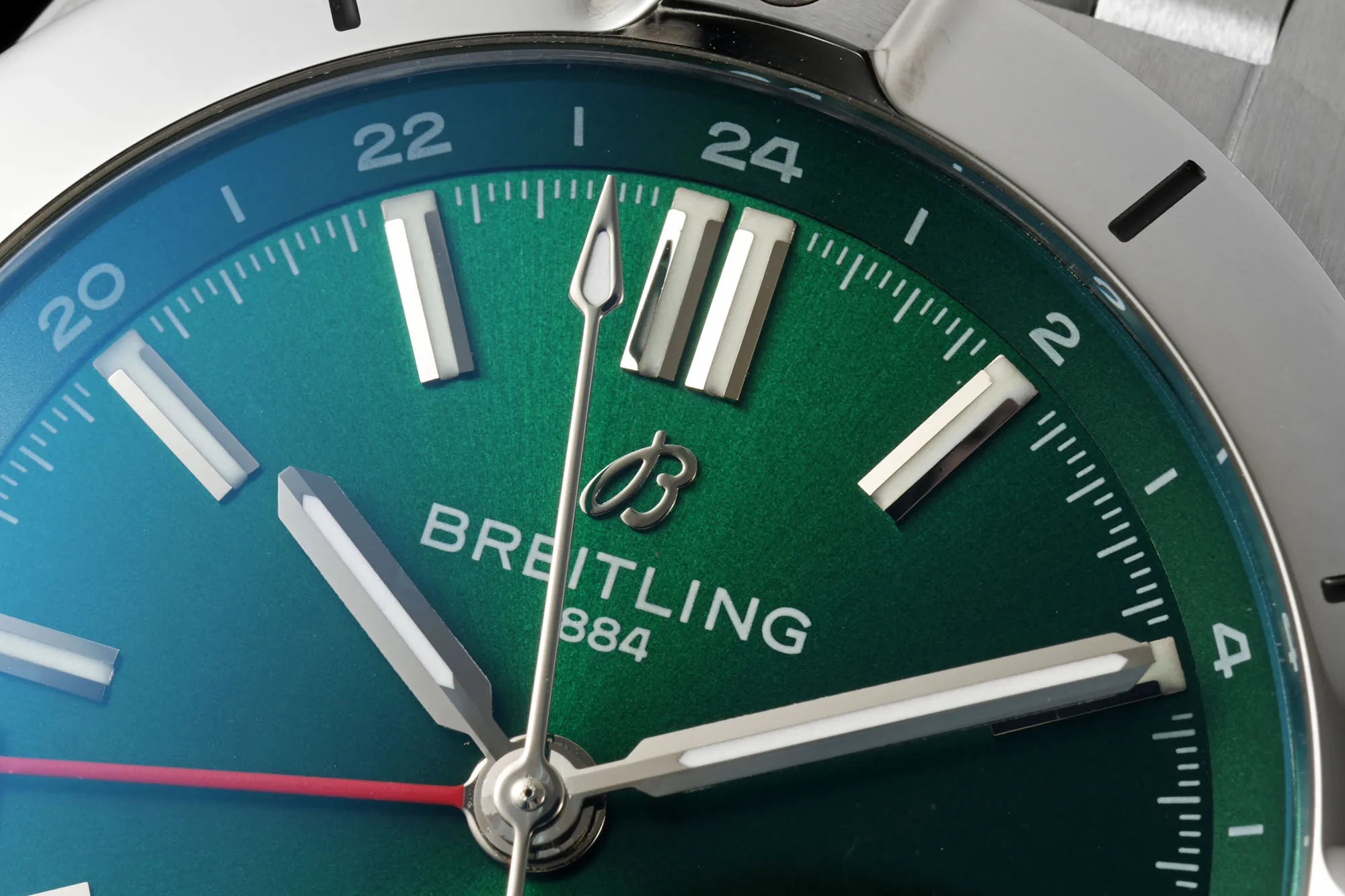 BLS Factory Breitling Superocean Automatic Green Dial Stainless Steel Bracelet Men’s Dive Watch UrbanStyle 2677