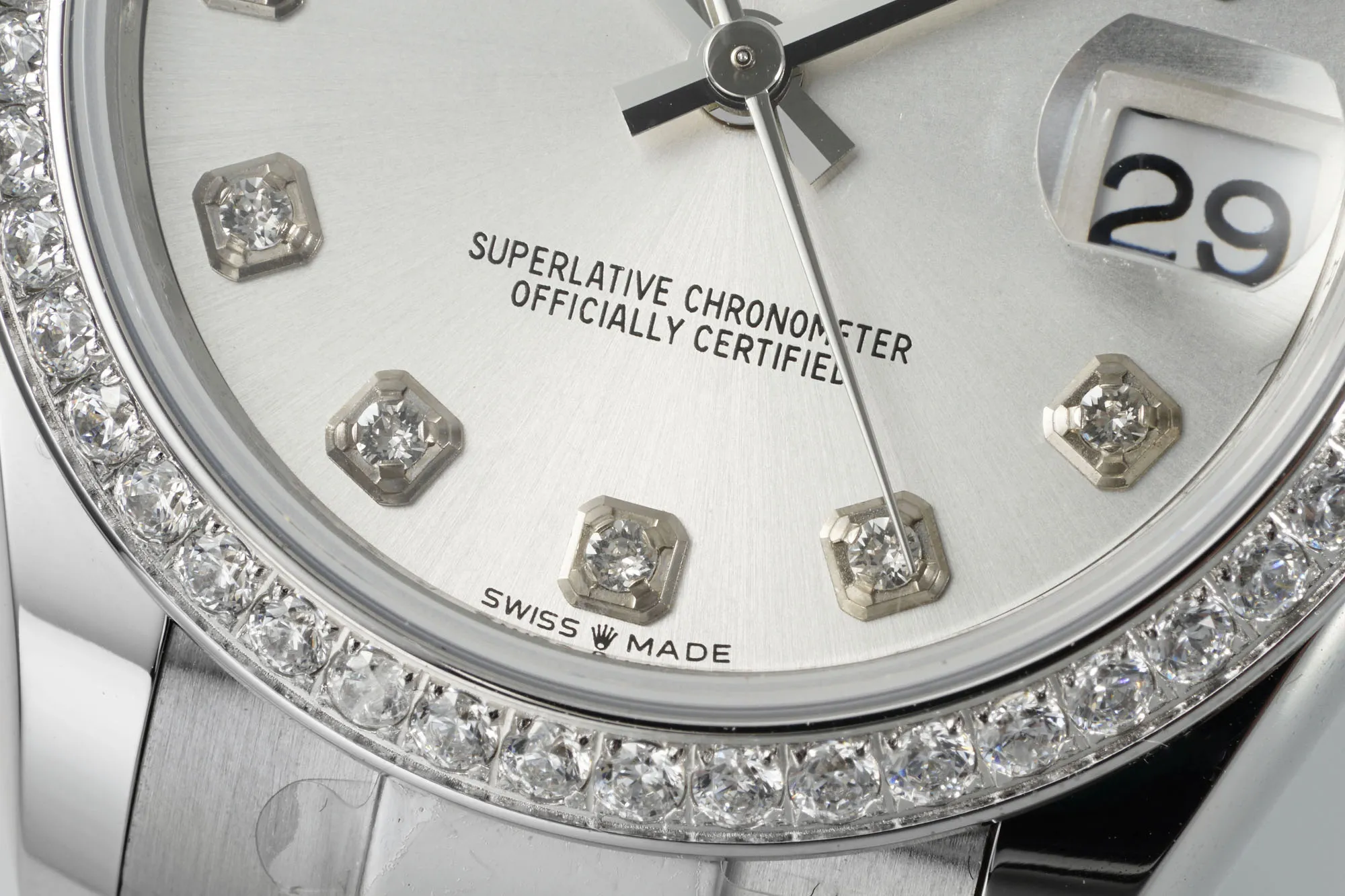 Elegant AR Factory Rolex Oyster Perpetual Datejust 31mm White Dial Diamond Bezel Stainless Steel Ladies Watch 245
