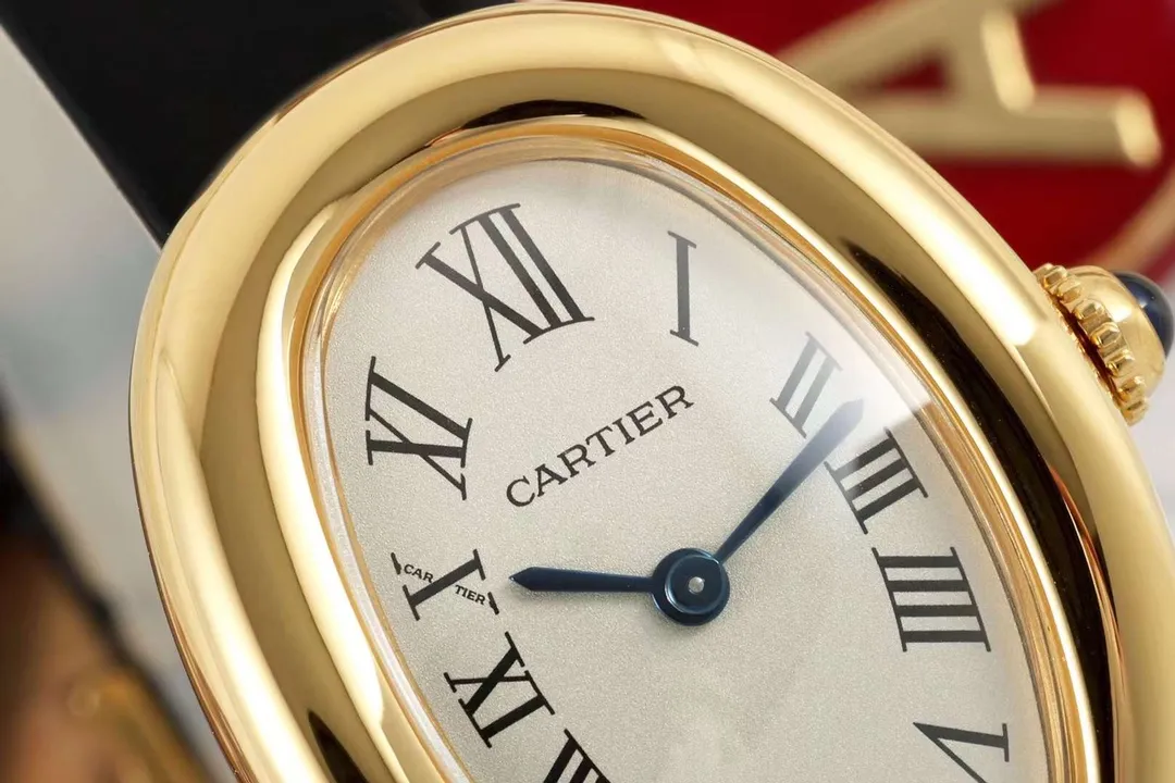 Cartier Baignoire Yellow Gold Oval Women’s Watch with White Dial, Roman Numerals, Black Leather Strap, and Sapphire Cabochon Crown WrinkleFree 2831