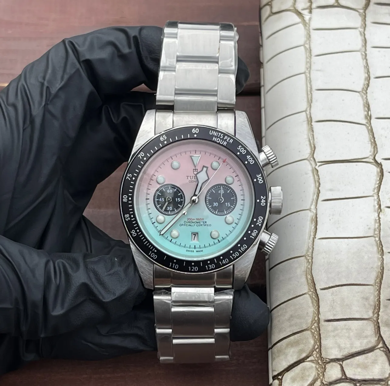 WrinkleFree Tudor Black Bay Chrono Gradient Pink-to-Blue Dial Stainless Steel Bracelet Men’s Chronograph Watch 4288