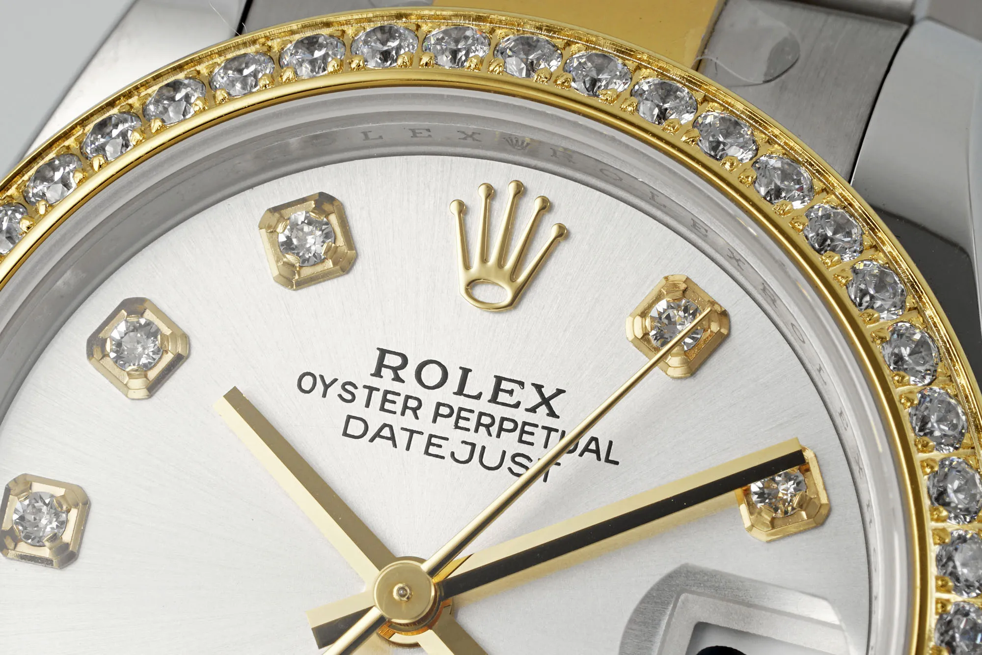 Cozy AR Factory Rolex Lady-Datejust 28mm White Dial Diamond Bezel Two-Tone Stainless Steel and Yellow Gold Oyster Bracelet Watch 4902