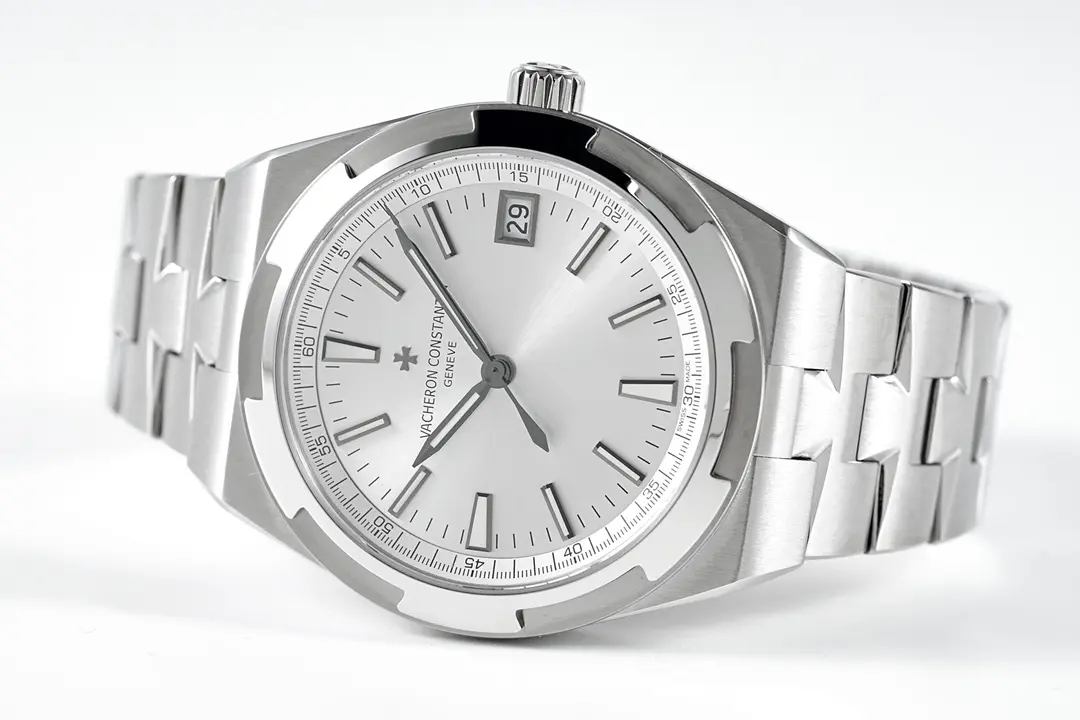 TravelReady PPF Factory Vacheron Constantin Overseas Automatic Watch – Silver Dial, Black Rubber Strap, 41mm Stainless Steel Case, Best Super Clone Quality 7162