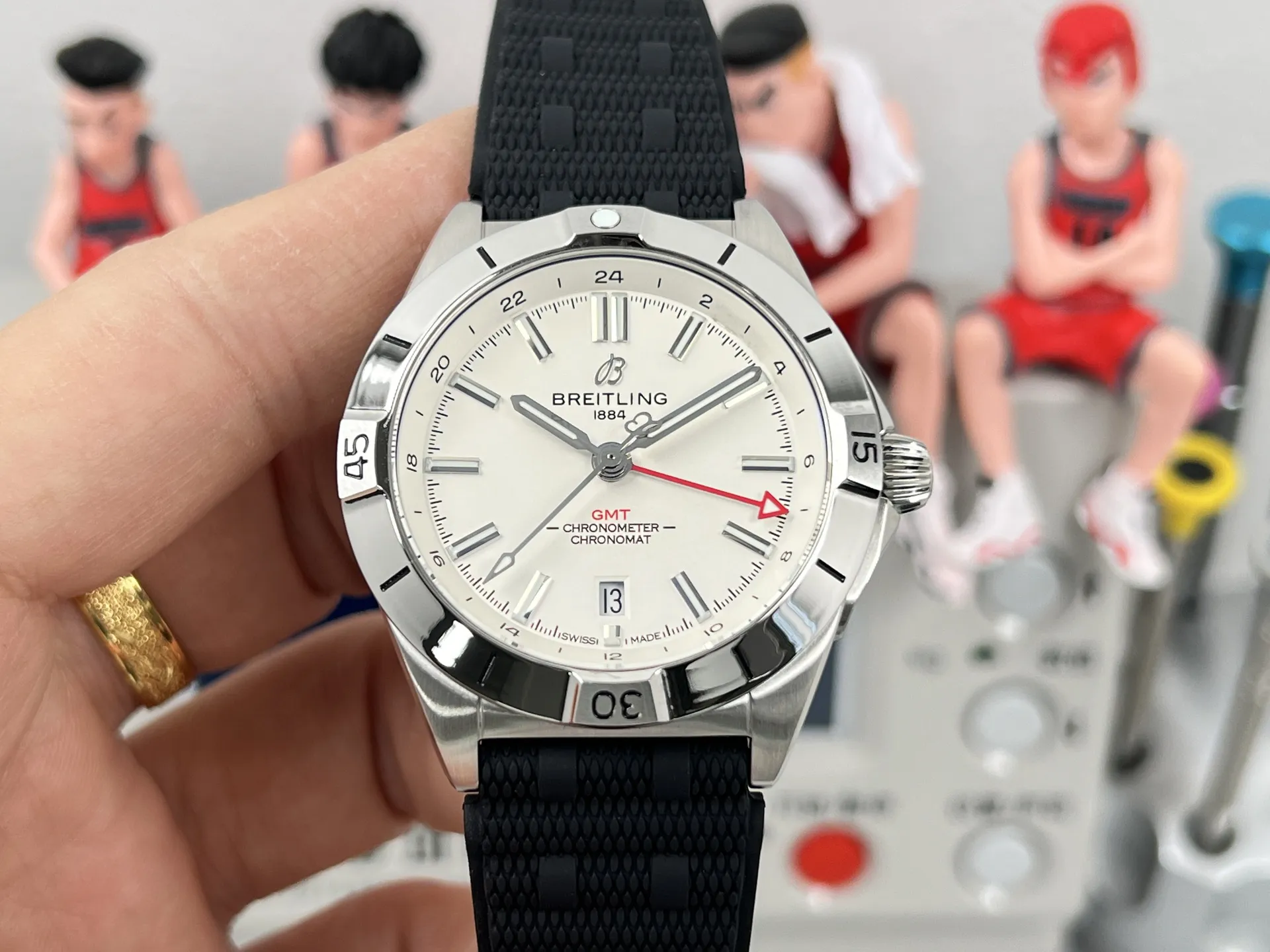 OnTrend BLS Factory Breitling Men’s Superocean Automatic White Dial Silver Case Black Rubber Strap Watch 2681