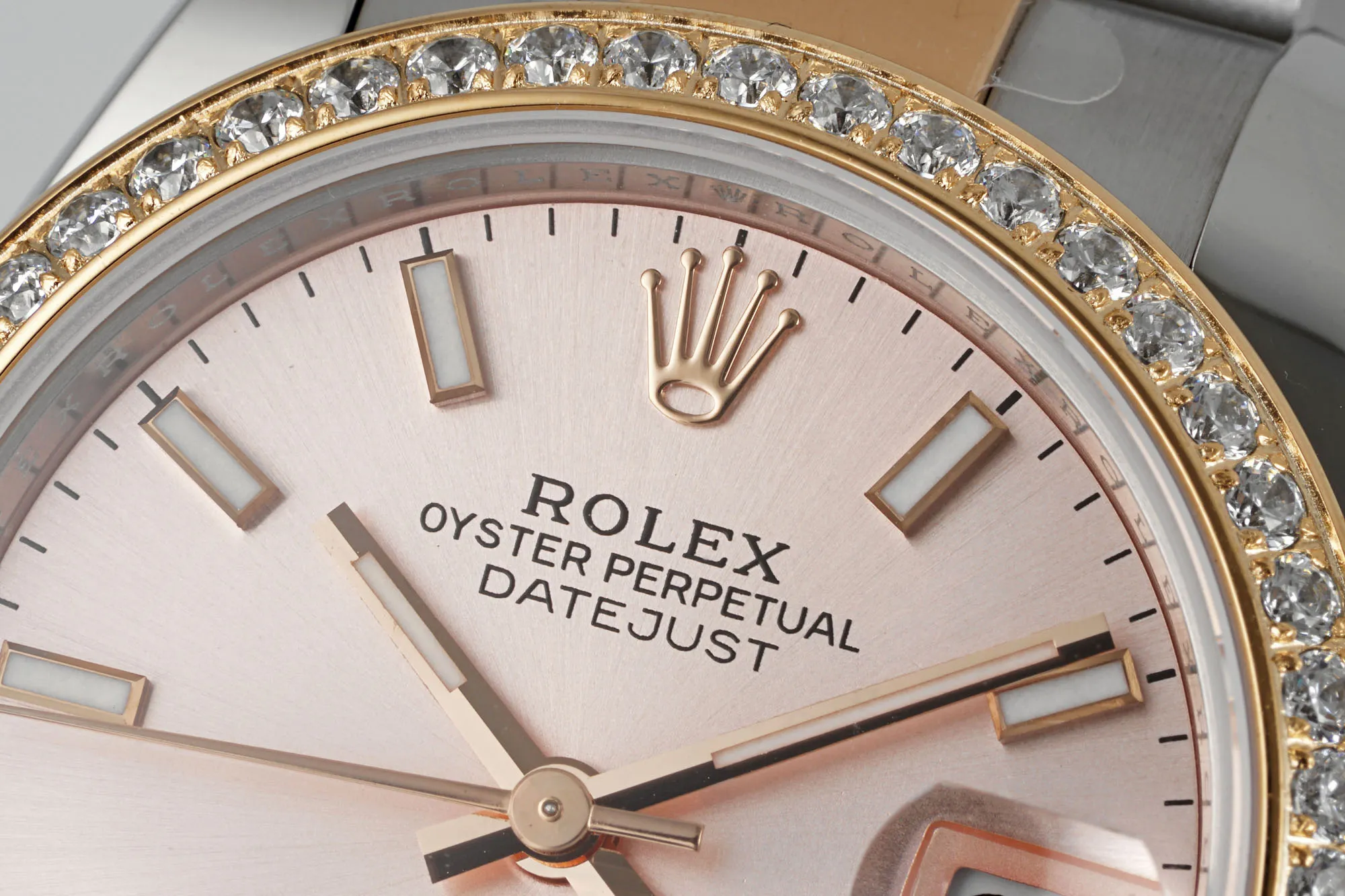 AR Factory Rolex Datejust 31mm Two-Tone Stainless Steel and Yellow Gold Pink Dial Diamond Bezel Women’s Watch Sleek 172