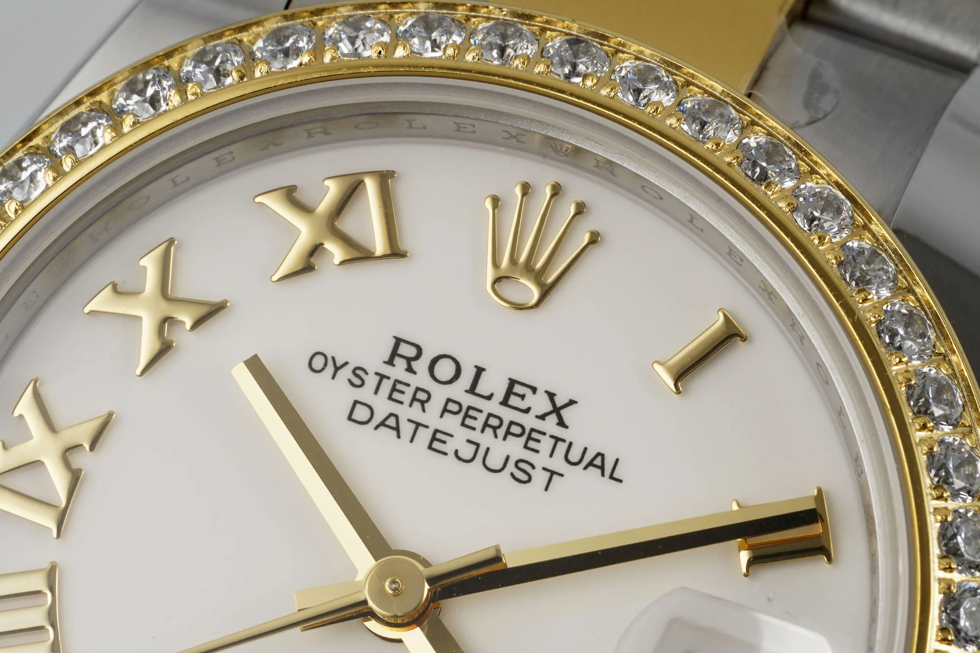 AR Factory Rolex Datejust 31mm White Dial Roman Numerals Diamond Bezel Two-Tone Stainless Steel and Yellow Gold Oyster Bracelet Ladies Watch Trendsetting 4997