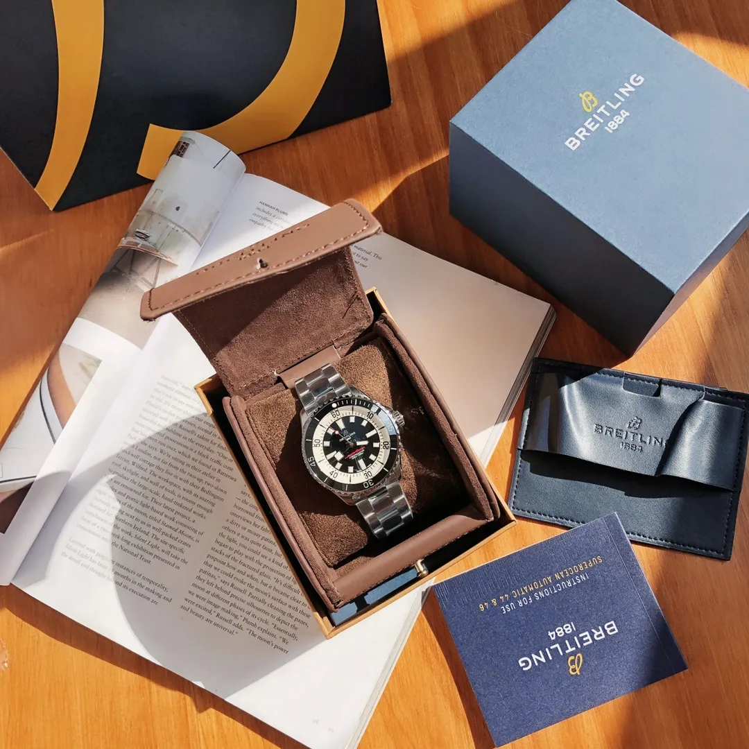 BLS Factory Breitling Superocean Automatic Black and White Panda Dial Stainless Steel Men’s Diver Wa StreetReady 2646