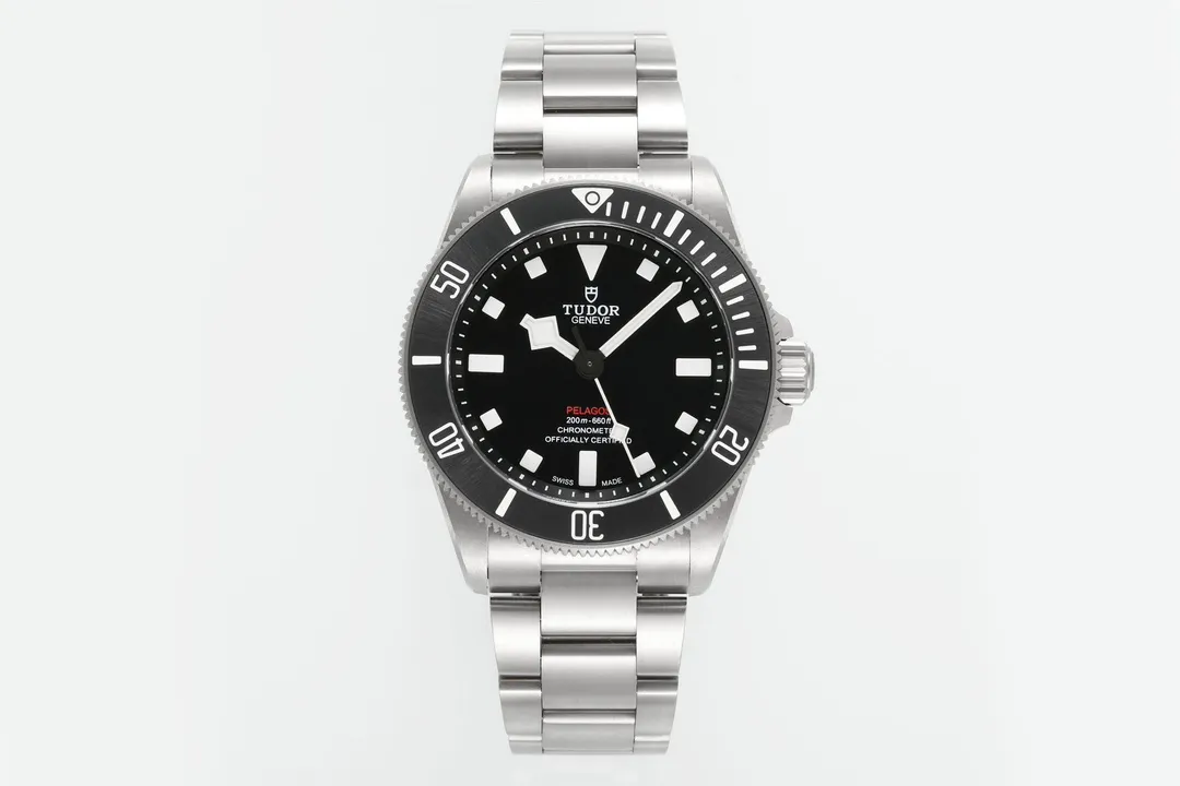 Colorful Tudor Pelagos Automatic Black Dial Titanium Diver’s Watch with Silver Metal Bracelet 4296