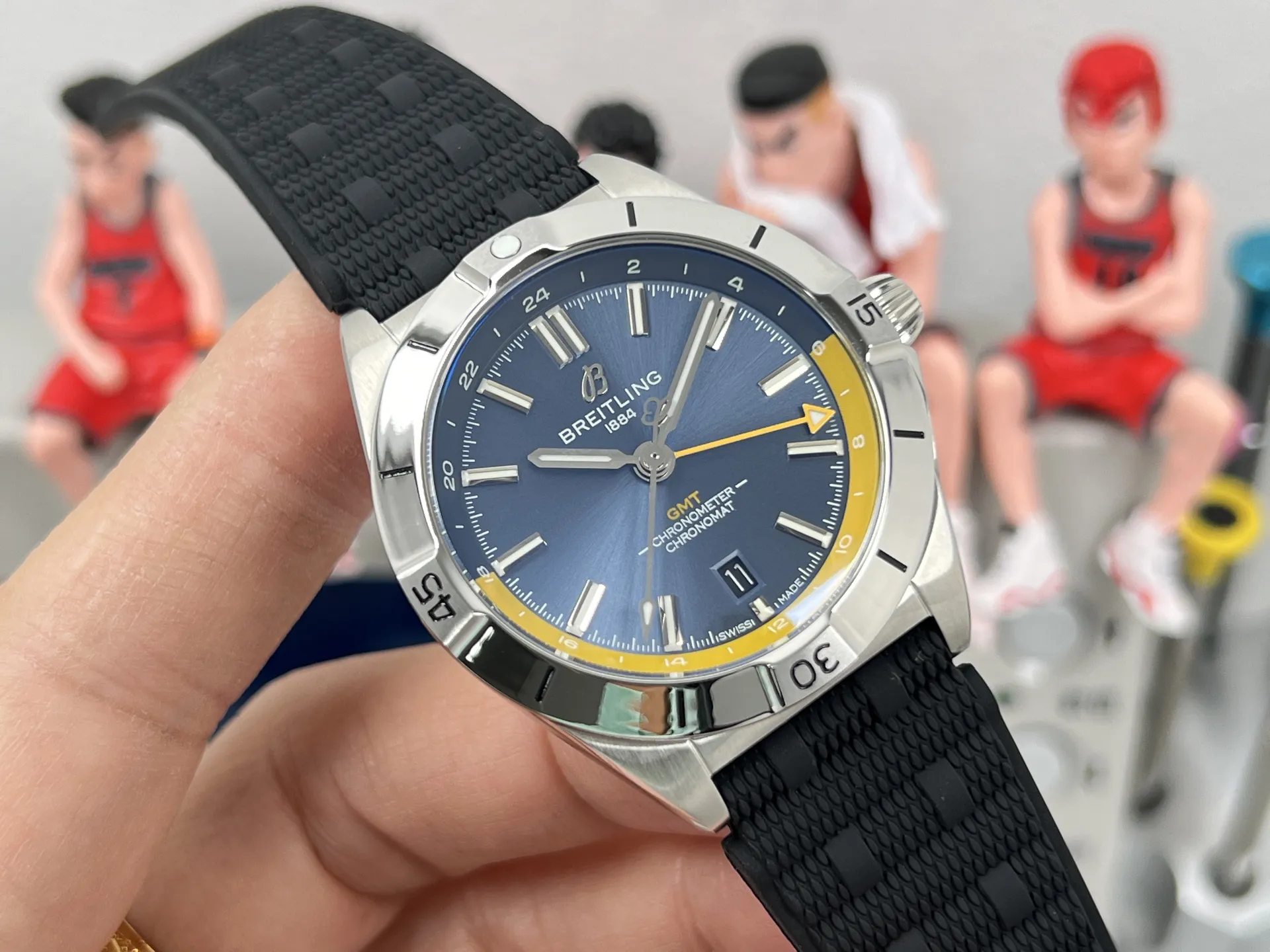 BLS Factory Breitling Endurance Pro Quartz Chronograph Blue Dial Yellow Bezel Black Rubber Watch Popular 2679