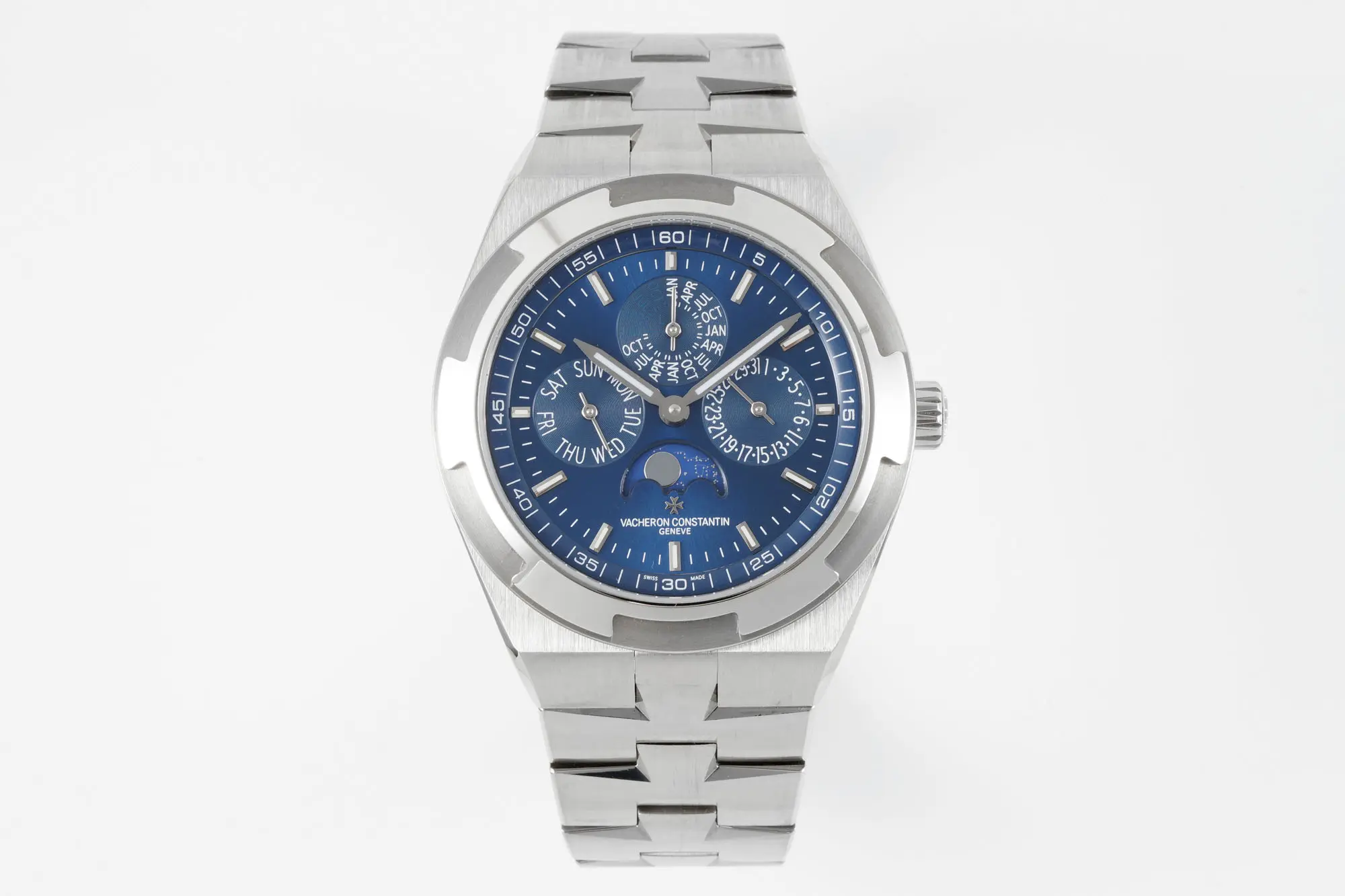 PPF Factory Vacheron Constantin Overseas 4300V Perpetual Calendar Watch – Blue Dial, Stainless Steel Bracelet, Best Super Clone Edition Original 7075