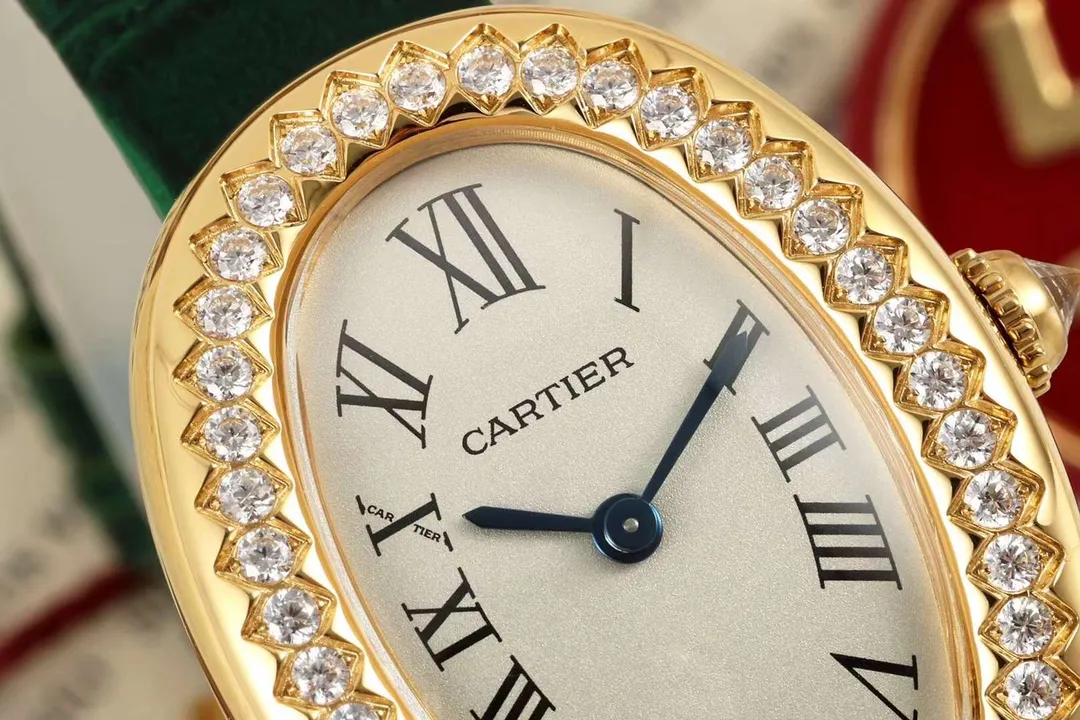 AF Factory Cartier Baignoire Oval Diamond-Set Yellow Gold Women’s Watch with Green Leather Strap and White Dial Breathable 5429