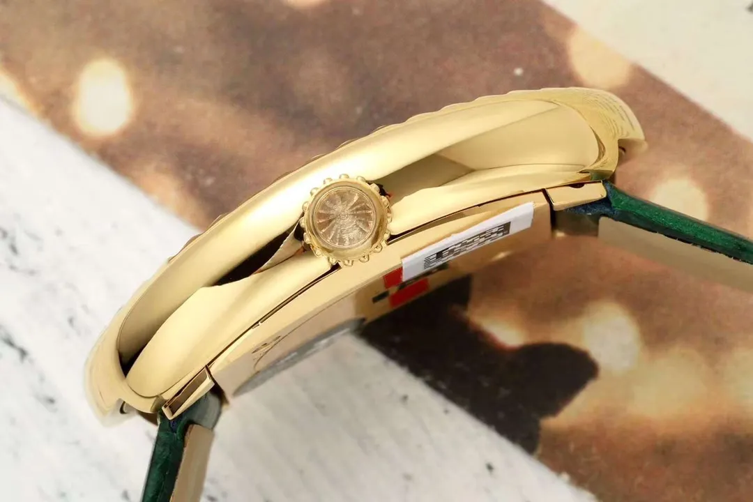 AF Factory Cartier Baignoire Oval Diamond-Set Yellow Gold Women’s Watch with Green Leather Strap and White Dial Breathable 5429