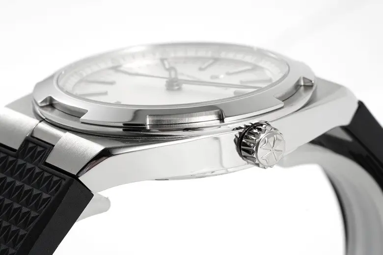 Lightweight PPF Factory Vacheron Constantin Overseas 4500V Series – Silver Dial, Black Rubber Strap, Luxury Steel Super Clone Watch – Best Replica Quality 4219
