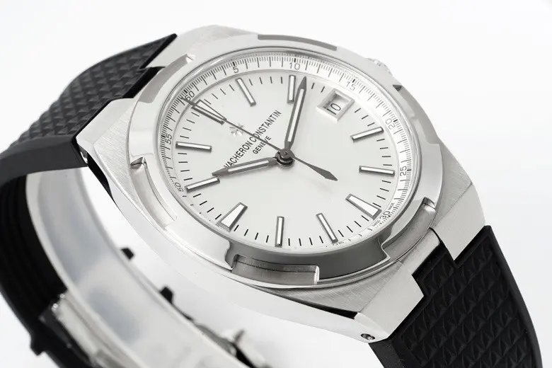 Lightweight PPF Factory Vacheron Constantin Overseas 4500V Series – Silver Dial, Black Rubber Strap, Luxury Steel Super Clone Watch – Best Replica Quality 4219