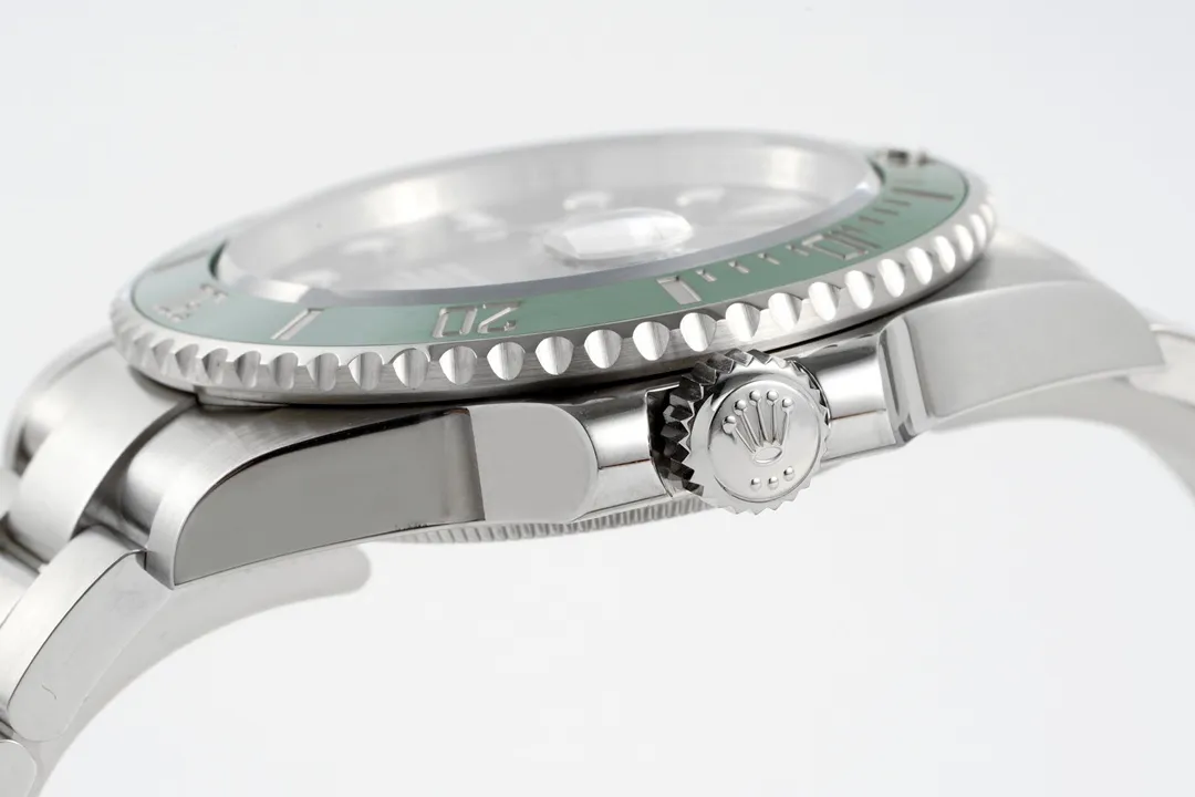 MoistureWicking AR Factory Rolex Submariner Hulk Green Ceramic Bezel Black Dial Stainless Steel Automatic Watch 323