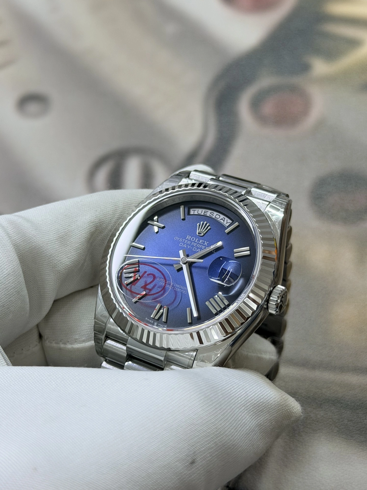 WellDesigned CBD Factory Rolex Day-Date 40mm White Gold Gradient Blue Roman Dial (228239) 1:1 Super Clone – DD3255 Movement 122