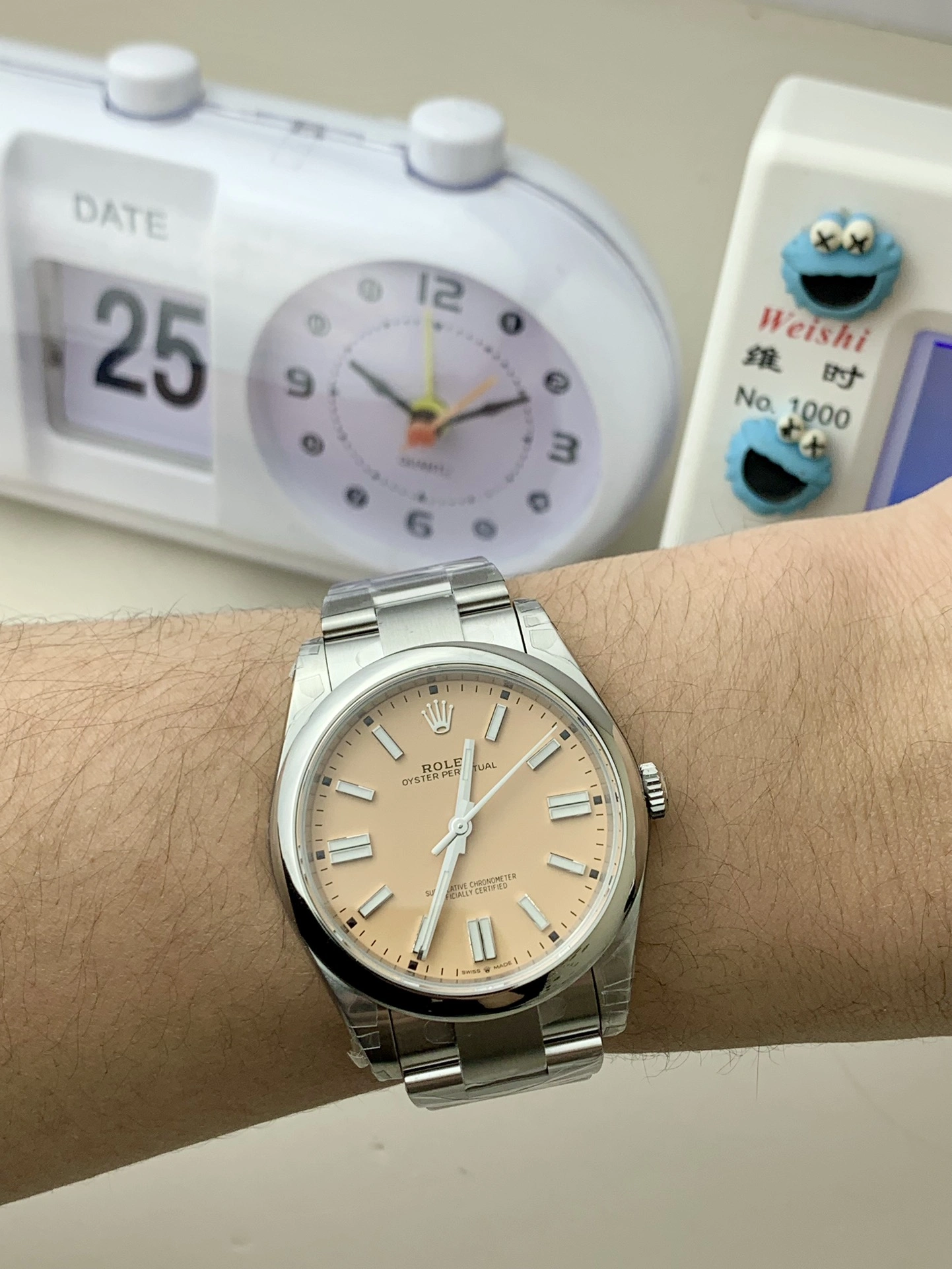 CBD Factory Rolex Oyster Perpetual 41mm Candy Pink Lacquer Dial Smooth Bezel Oyster Bracelet (124300 Custom) 1:1 Super Clone – DD3230 Movement Soft 167