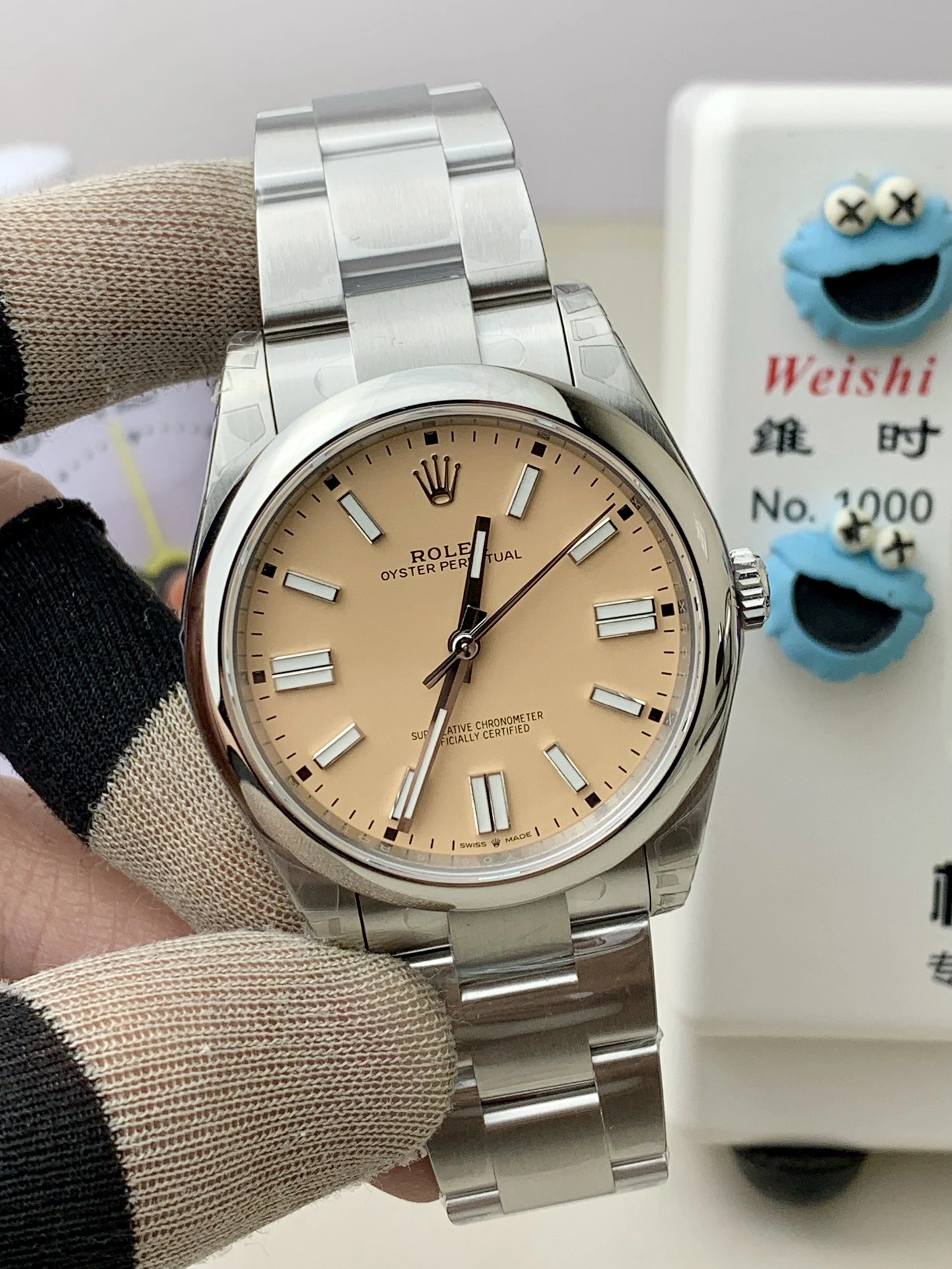 CBD Factory Rolex Oyster Perpetual 41mm Candy Pink Lacquer Dial Smooth Bezel Oyster Bracelet (124300 Custom) 1:1 Super Clone – DD3230 Movement Soft 167