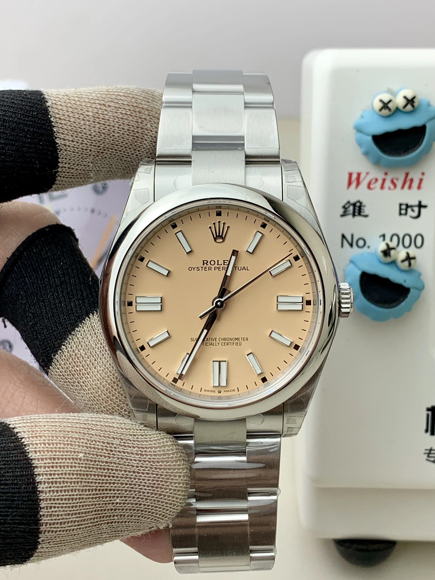 CBD Factory Rolex Oyster Perpetual 41mm Candy Pink Lacquer Dial Smooth Bezel Oyster Bracelet (124300 Custom) 1:1 Super Clone – DD3230 Movement Soft 167
