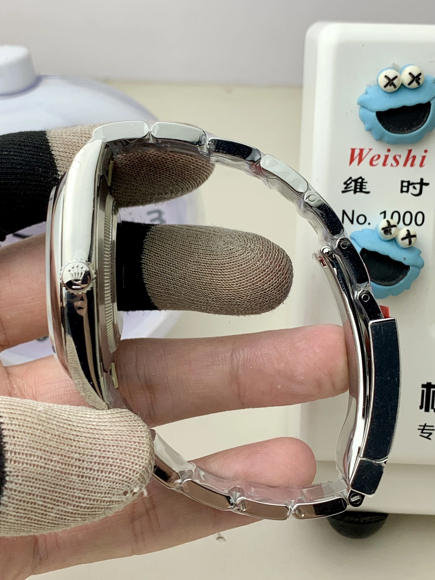 CBD Factory Rolex Oyster Perpetual 41mm Candy Pink Lacquer Dial Smooth Bezel Oyster Bracelet (124300 Custom) 1:1 Super Clone – DD3230 Movement Soft 167