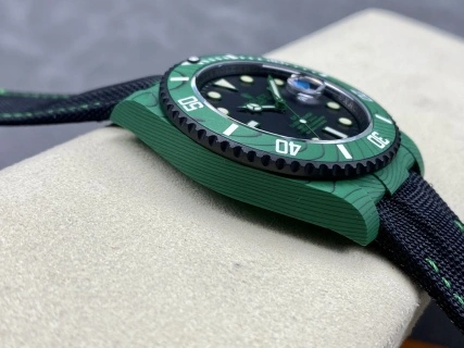 CBD Factory Rolex Submariner Date “DiW Green Devil” Layered Green Carbon (Custom Edition) 1:1 Super Clone – DD3135 Movement Minimalist 199