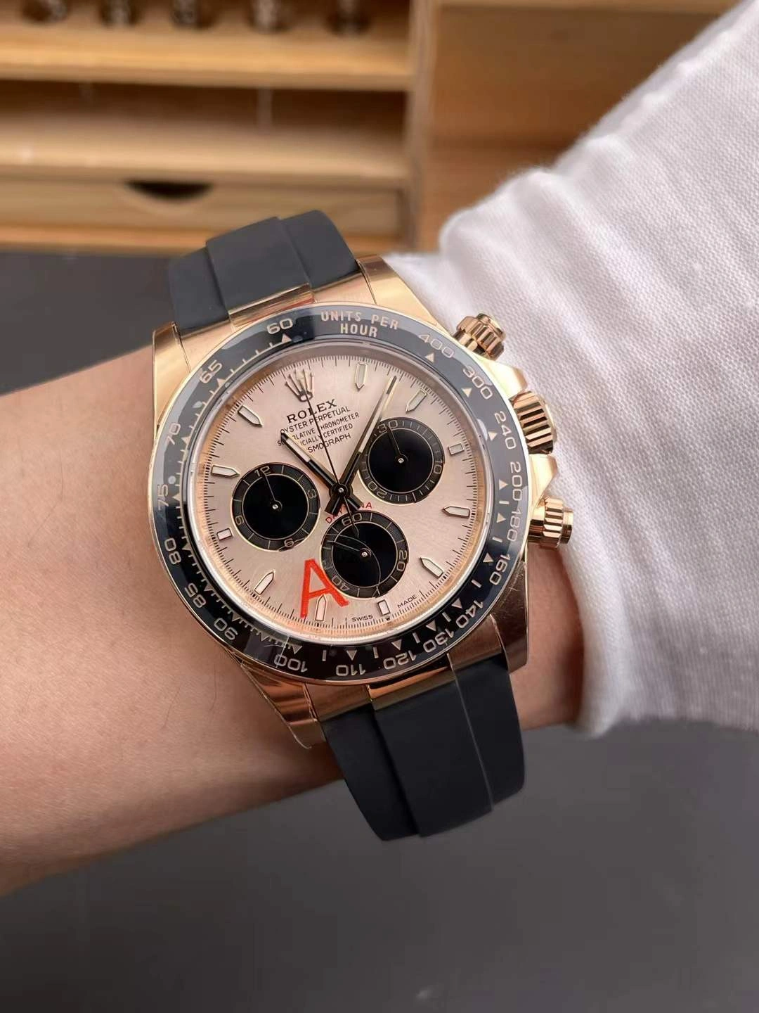 CBD Factory Rolex Cosmograph Daytona 40mm Sundust Dial Everose Gold Rubber Strap (126515LN) 1:1 Super Clone – DD4131 Movement Thermal 5