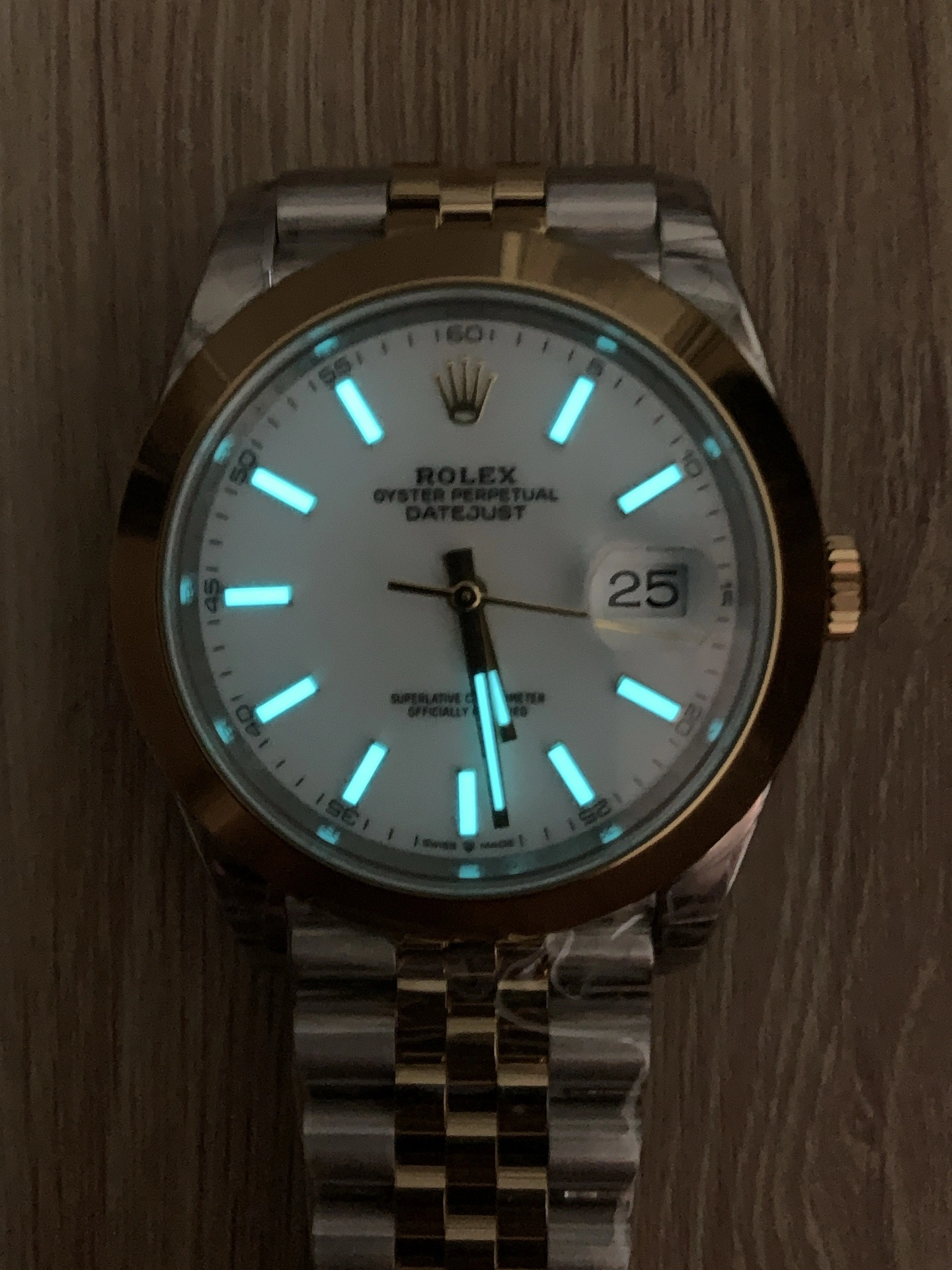 CBD Factory Rolex Datejust 41mm Pure White Dial Smooth Bezel Jubilee Bracelet (126300) 1:1 Super Clone – DD3235 Movement Trendy 68