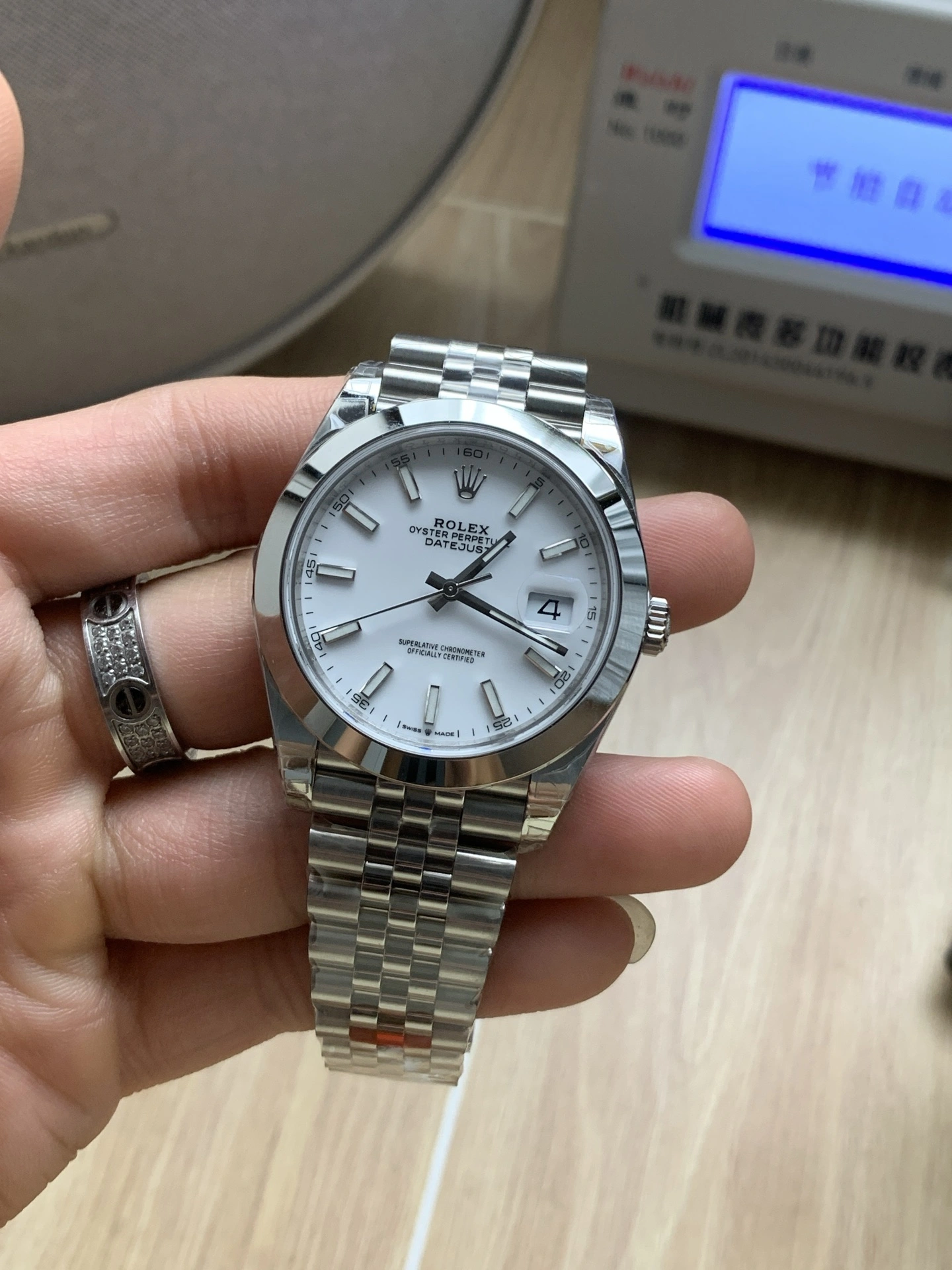 CBD Factory Rolex Datejust 41mm Pure White Dial Smooth Bezel Jubilee Bracelet (126300) 1:1 Super Clone – DD3235 Movement Trendy 68