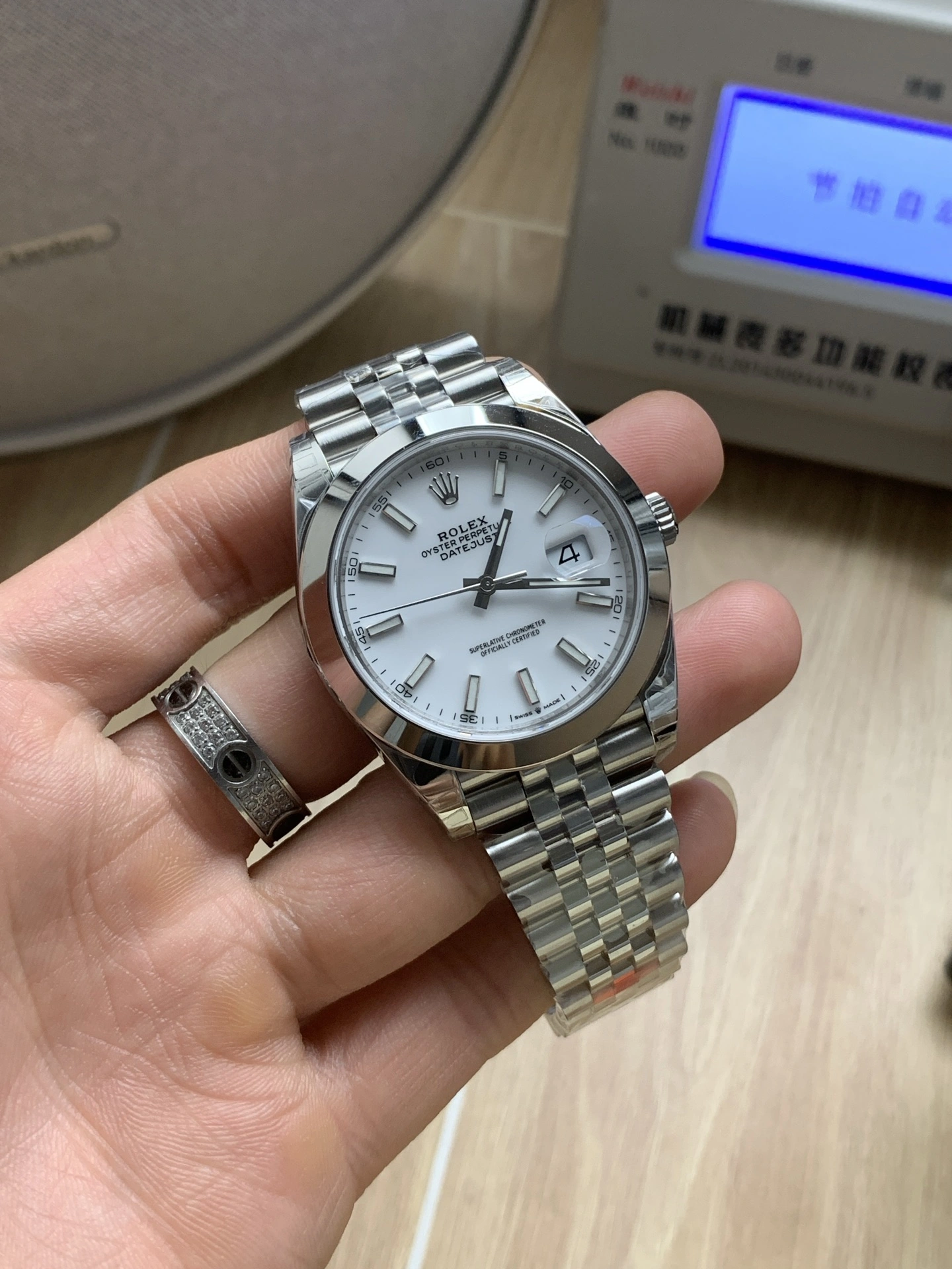 CBD Factory Rolex Datejust 41mm Pure White Dial Smooth Bezel Jubilee Bracelet (126300) 1:1 Super Clone – DD3235 Movement Trendy 68