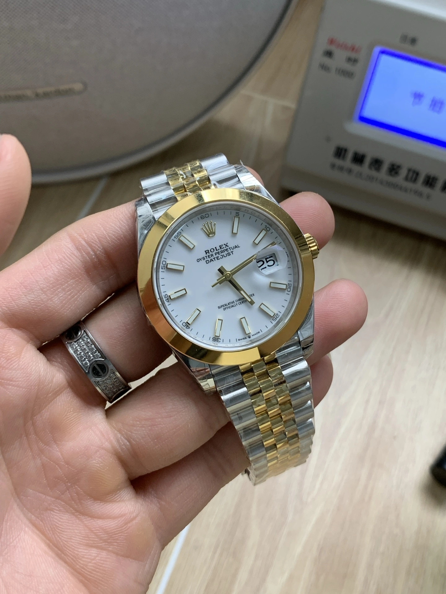 CBD Factory Rolex Datejust 41mm Two-Tone Yellow Gold White Dial Smooth Bezel Jubilee Bracelet (126303) 1:1 Super Clone – DD3235 Movement Trendsetting 91