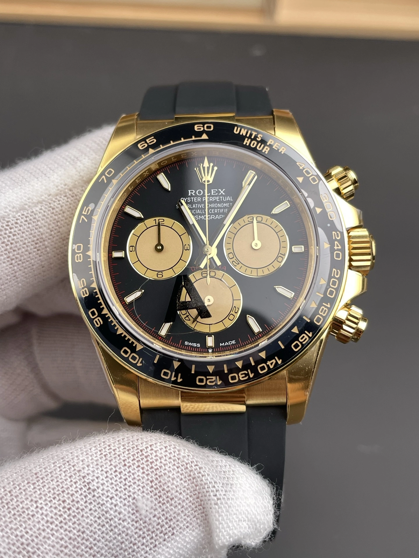 CBD Factory Rolex Cosmograph Daytona 40mm Black Dial Yellow Gold Rubber Strap (126518LN) 1:1 Super Clone – DD4131 Movement Lightweight 16
