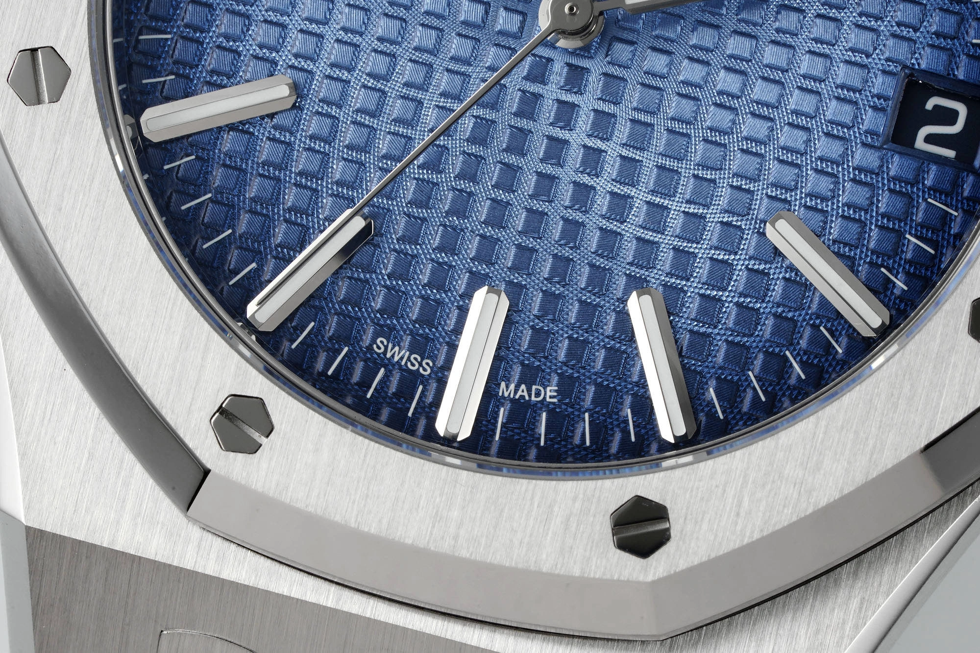 CBD Factory Audemars Piguet Royal Oak 41mm White Gold Gradient Smoked Blue Dial (15510BC) 1:1 Super Clone – DD4302 Movement Stylish 345