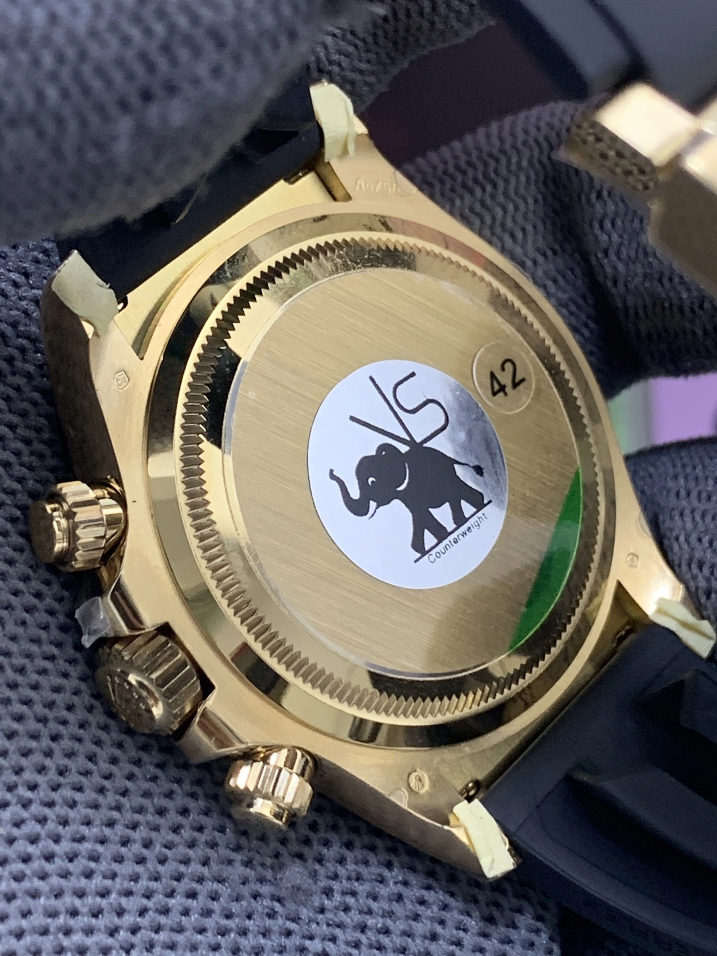 Effortless CBD Factory Rolex Cosmograph Daytona 40mm “Pikachu” Champagne Dial Yellow Gold Rubber Strap (126518LN) 1:1 Super Clone – DD4131 Movement 28