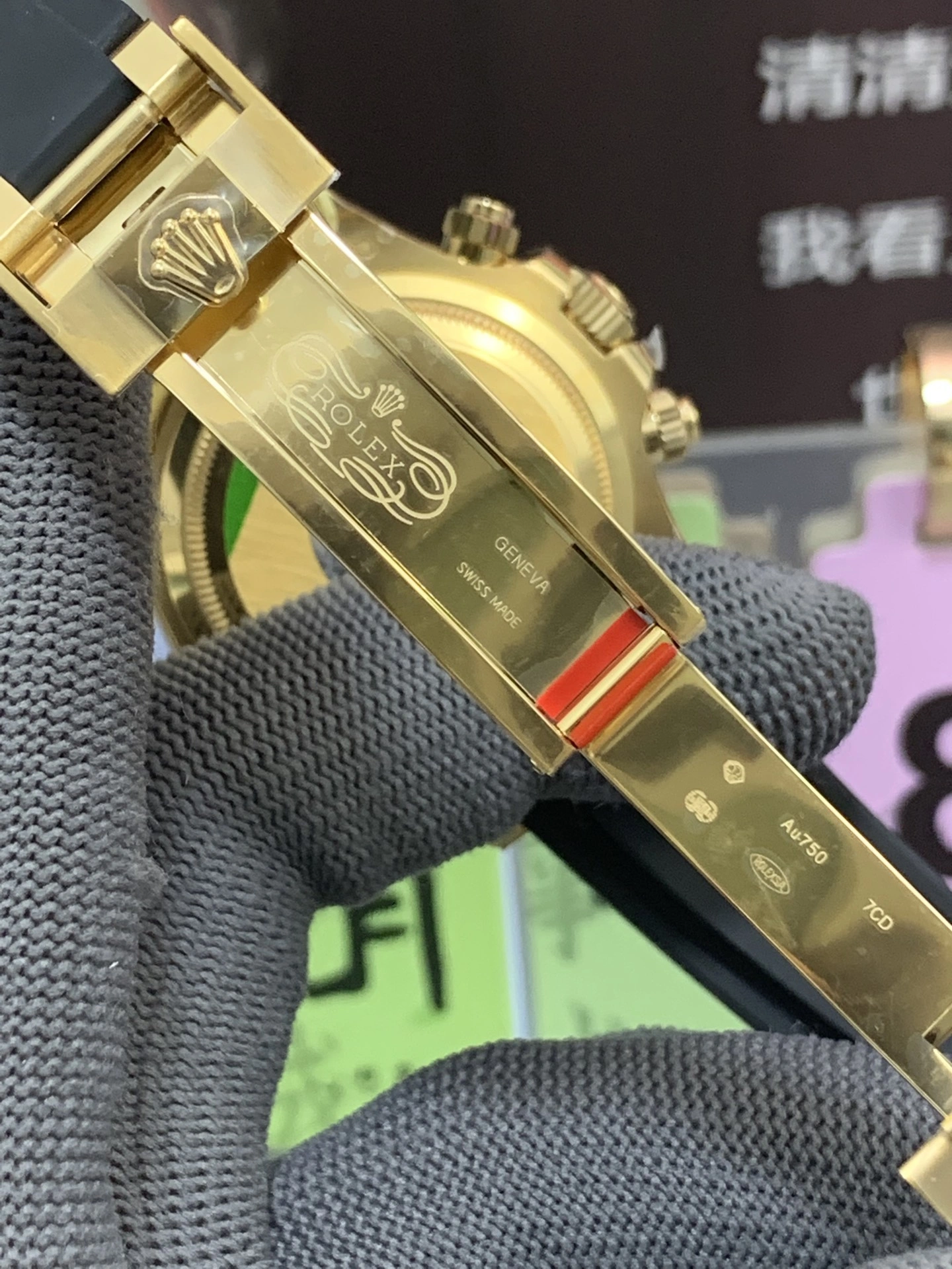 Effortless CBD Factory Rolex Cosmograph Daytona 40mm “Pikachu” Champagne Dial Yellow Gold Rubber Strap (126518LN) 1:1 Super Clone – DD4131 Movement 28