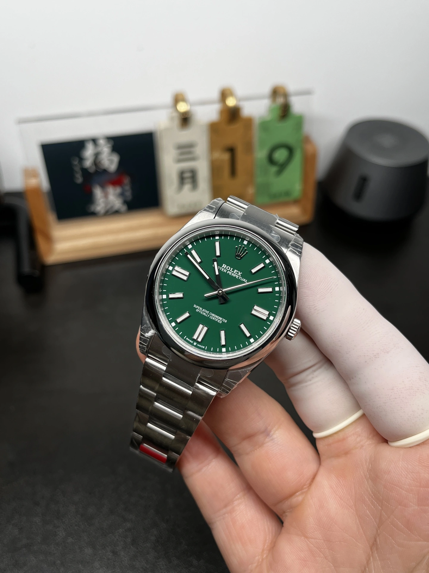 Comfortable CBD Factory Rolex Oyster Perpetual 41mm “Rolex Green” Lacquer Dial Smooth Bezel Oyster Bracelet (124300) 1:1 Super Clone – DD3230 Movement 176