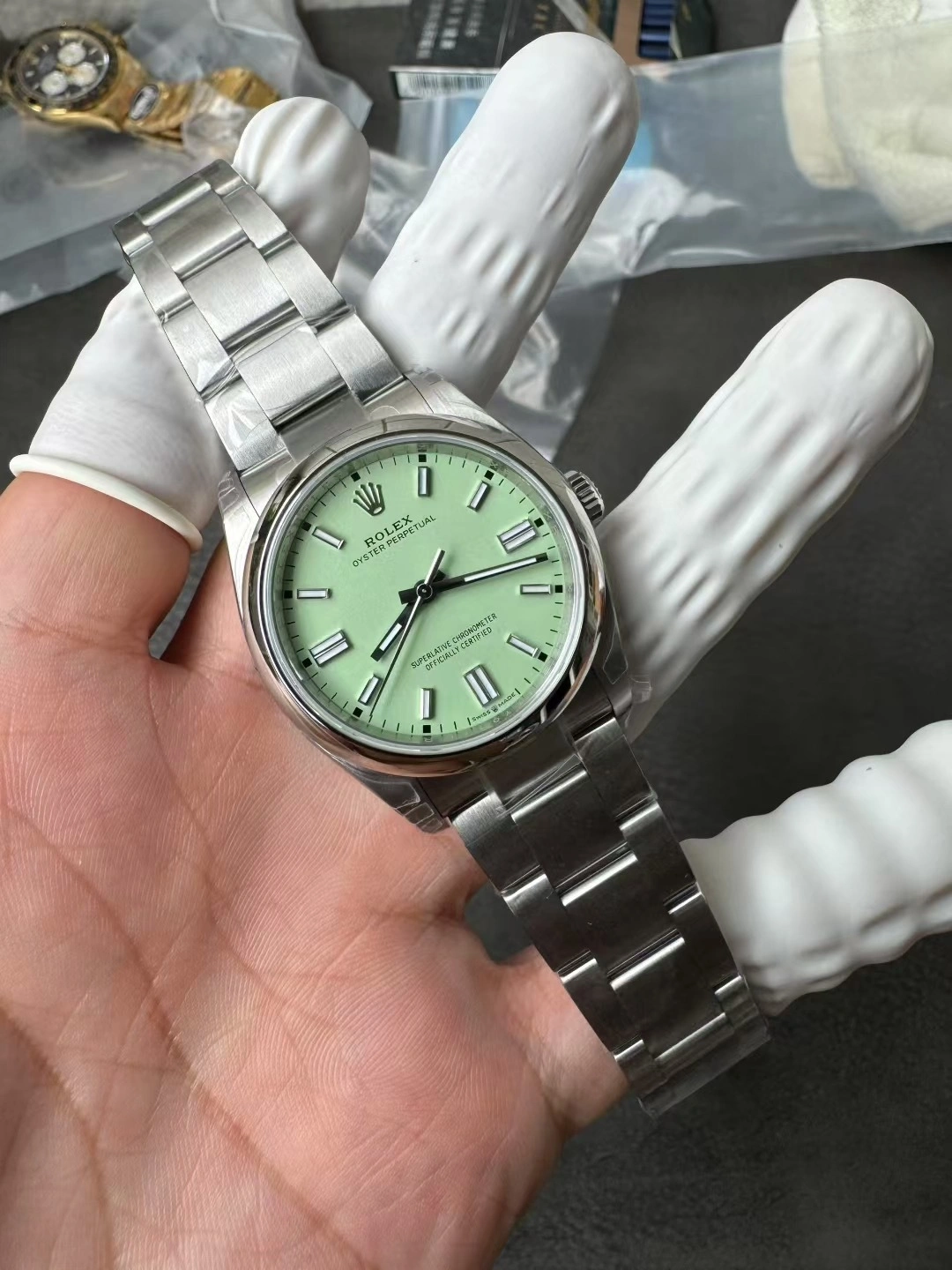 TopPick CBD Factory Rolex Oyster Perpetual 36mm Green Lacquer Dial Smooth Bezel Oyster Bracelet (126000) 1:1 Super Clone – DD3230 Movement 179