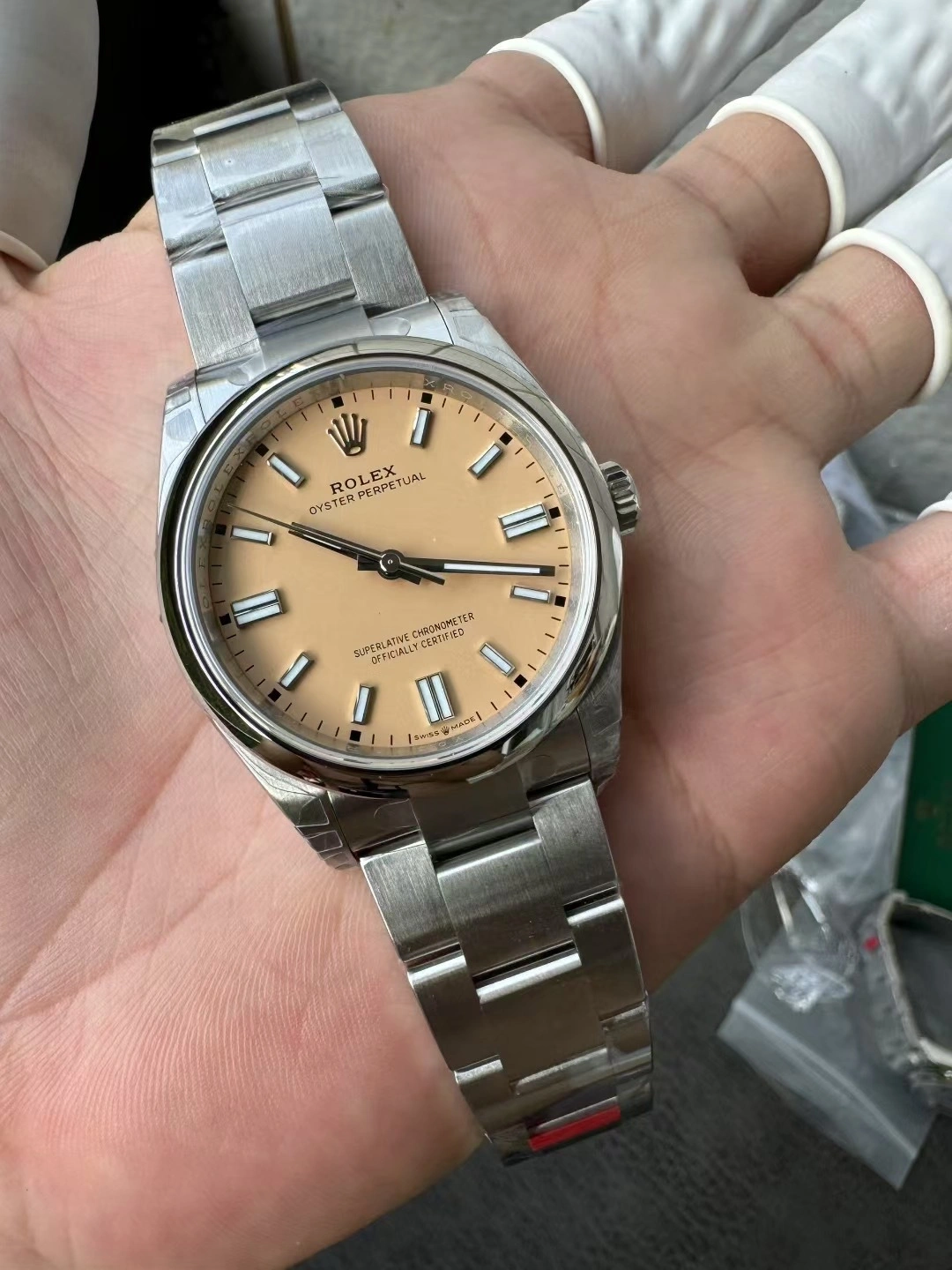 CBD Factory Rolex Oyster Perpetual 36mm Candy Pink Lacquer Dial Smooth Bezel Oyster Bracelet (126000) 1:1 Super Clone – DD3230 Movement Fashionable 177