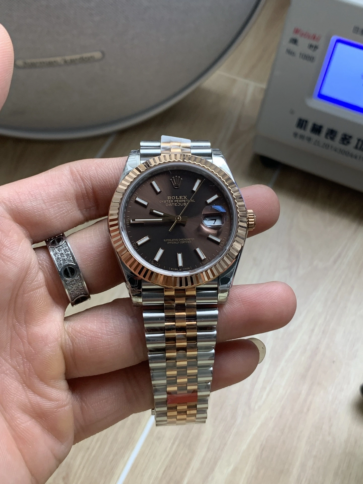Effortless CBD Factory Rolex Datejust 41mm Two-Tone Rose Gold Chocolate Dial Jubilee Bracelet (126331) 1:1 Super Clone – DD3235 Movement 78