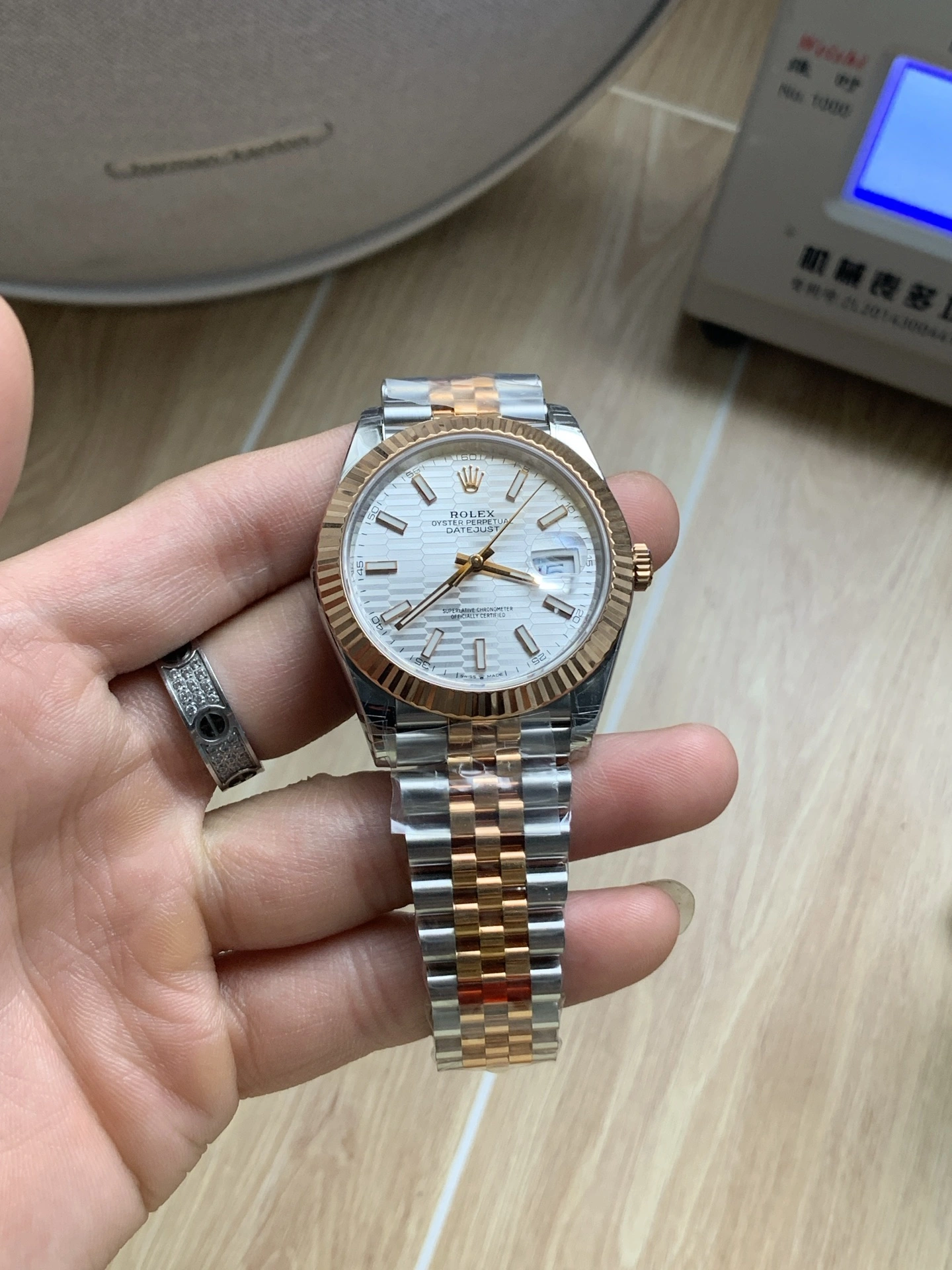 CBD Factory Rolex Datejust 41mm Two-Tone Rose Gold Silver Fluted Motif Dial Jubilee Bracelet (126331) 1:1 Super Clone – DD3235 Movement Efficient 85