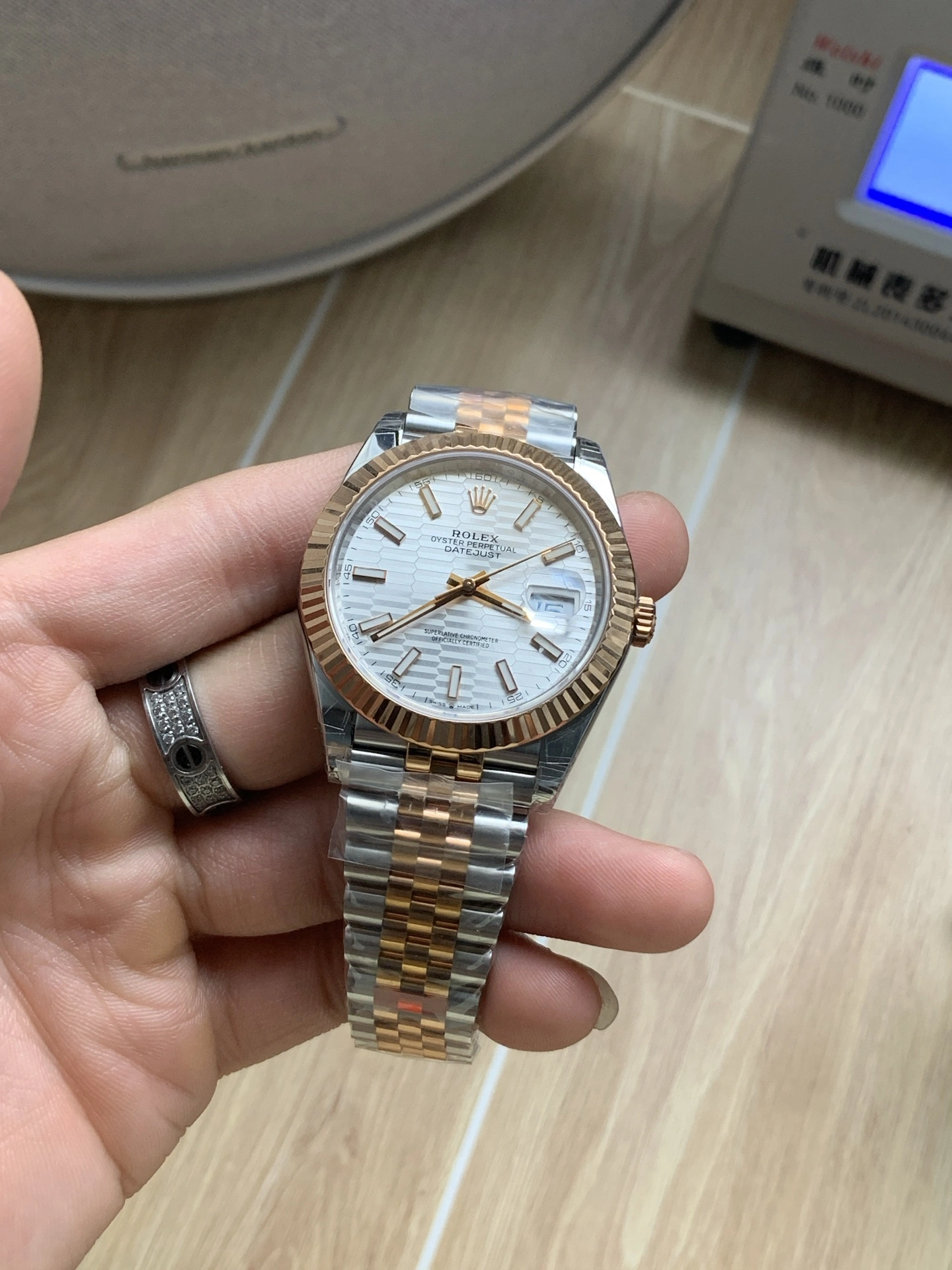 CBD Factory Rolex Datejust 41mm Two-Tone Rose Gold Silver Fluted Motif Dial Jubilee Bracelet (126331) 1:1 Super Clone – DD3235 Movement Efficient 85