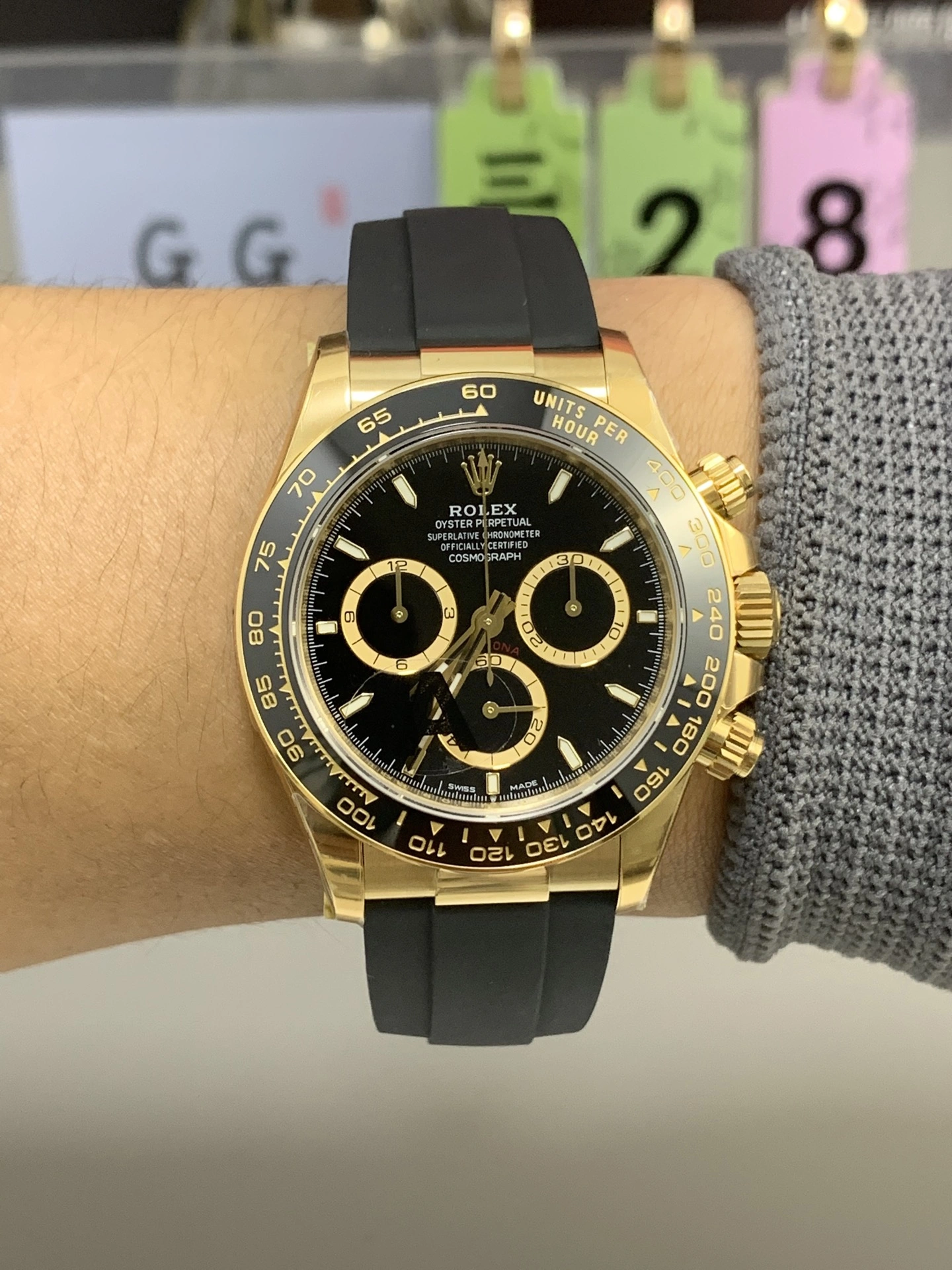 MoistureWicking CBD Factory Rolex Cosmograph Daytona 40mm Black Panda Dial Yellow Gold Rubber Strap (126518LN) 1:1 Super Clone – DD4131 Movement 14