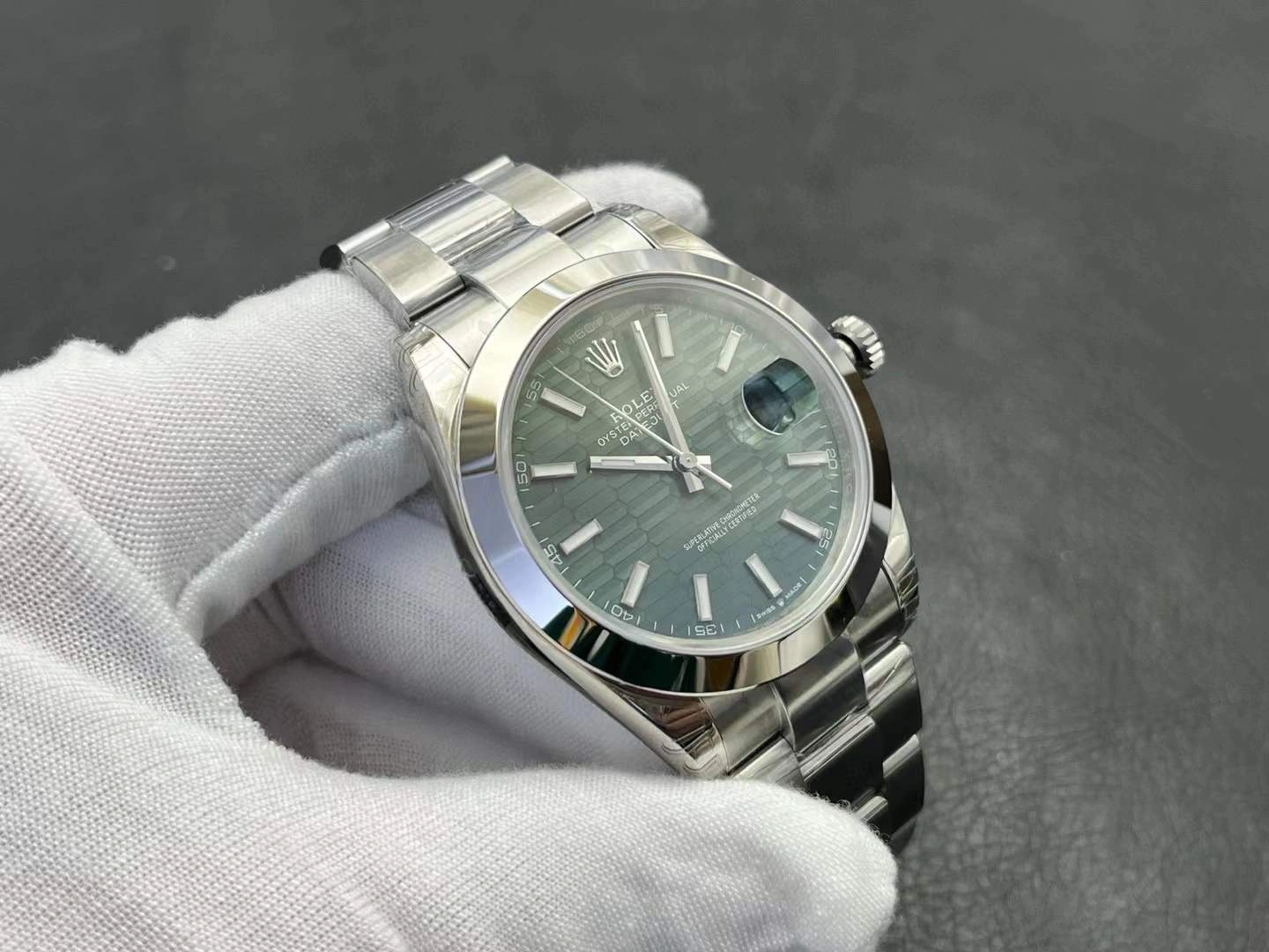 Durable CBD Factory Rolex Datejust 41mm”Mint Green Fluted Motif” Dial Smooth Bezel Oyster Bracelet (126300) 1:1 Super Clone – DD3235 Movement 62