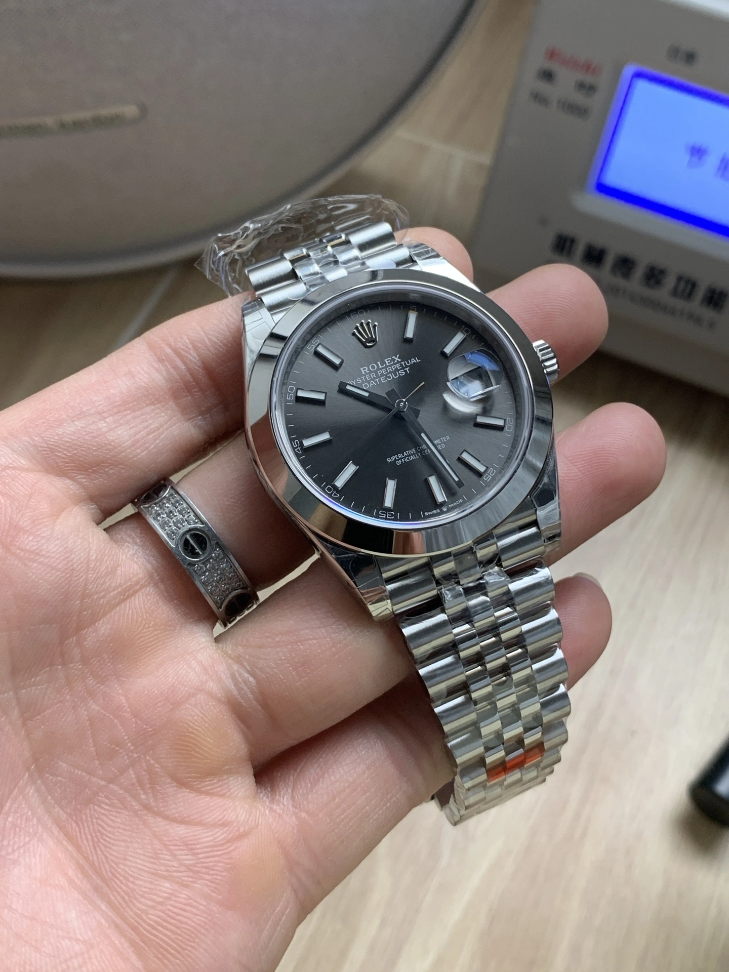 Thermal CBD Factory Rolex Datejust 41mm Sunburst Slate Grey Dial Smooth Bezel Jubilee Bracelet (126300) 1:1 Super Clone – DD3235 Movement 75