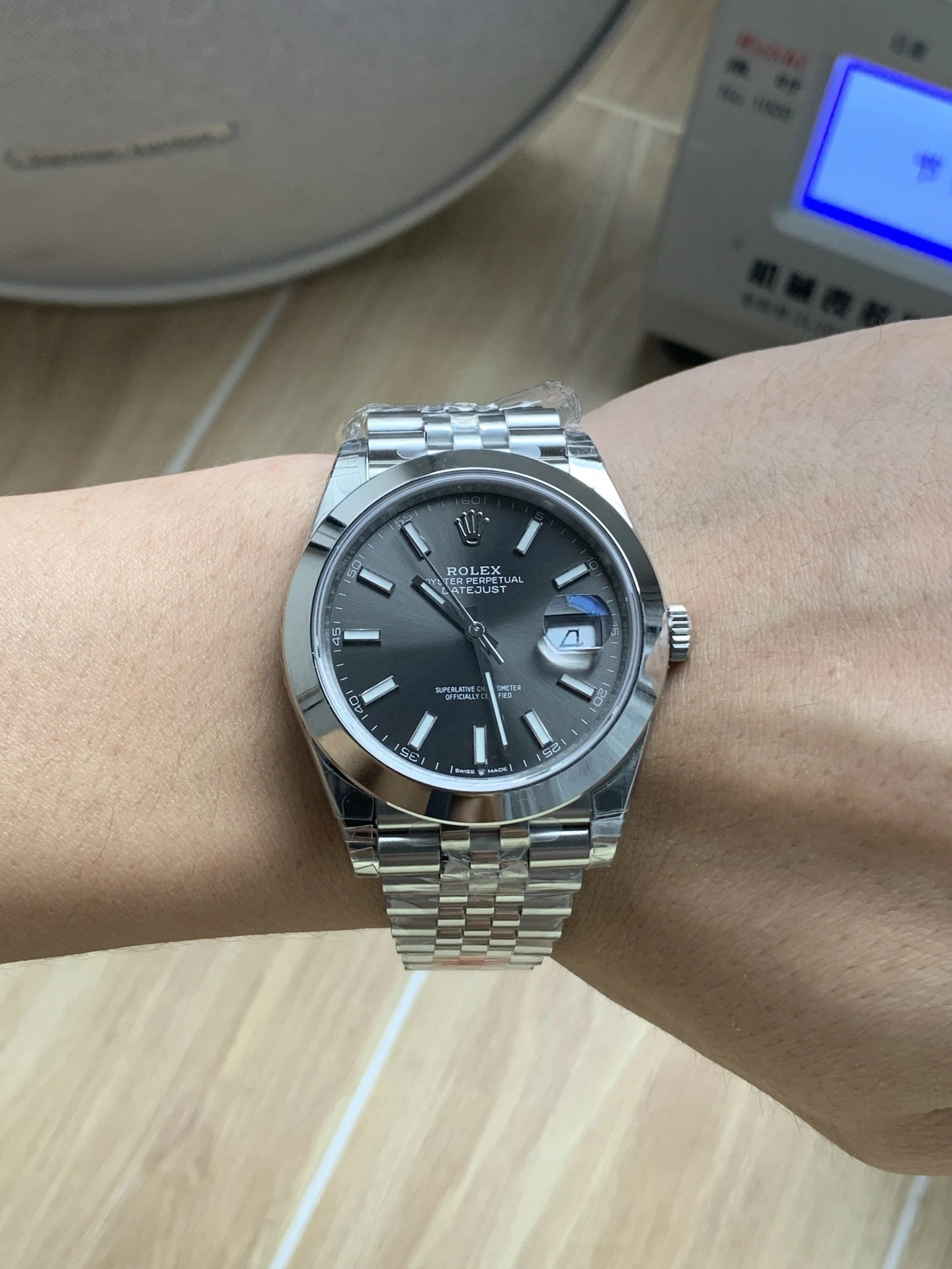 Thermal CBD Factory Rolex Datejust 41mm Sunburst Slate Grey Dial Smooth Bezel Jubilee Bracelet (126300) 1:1 Super Clone – DD3235 Movement 75