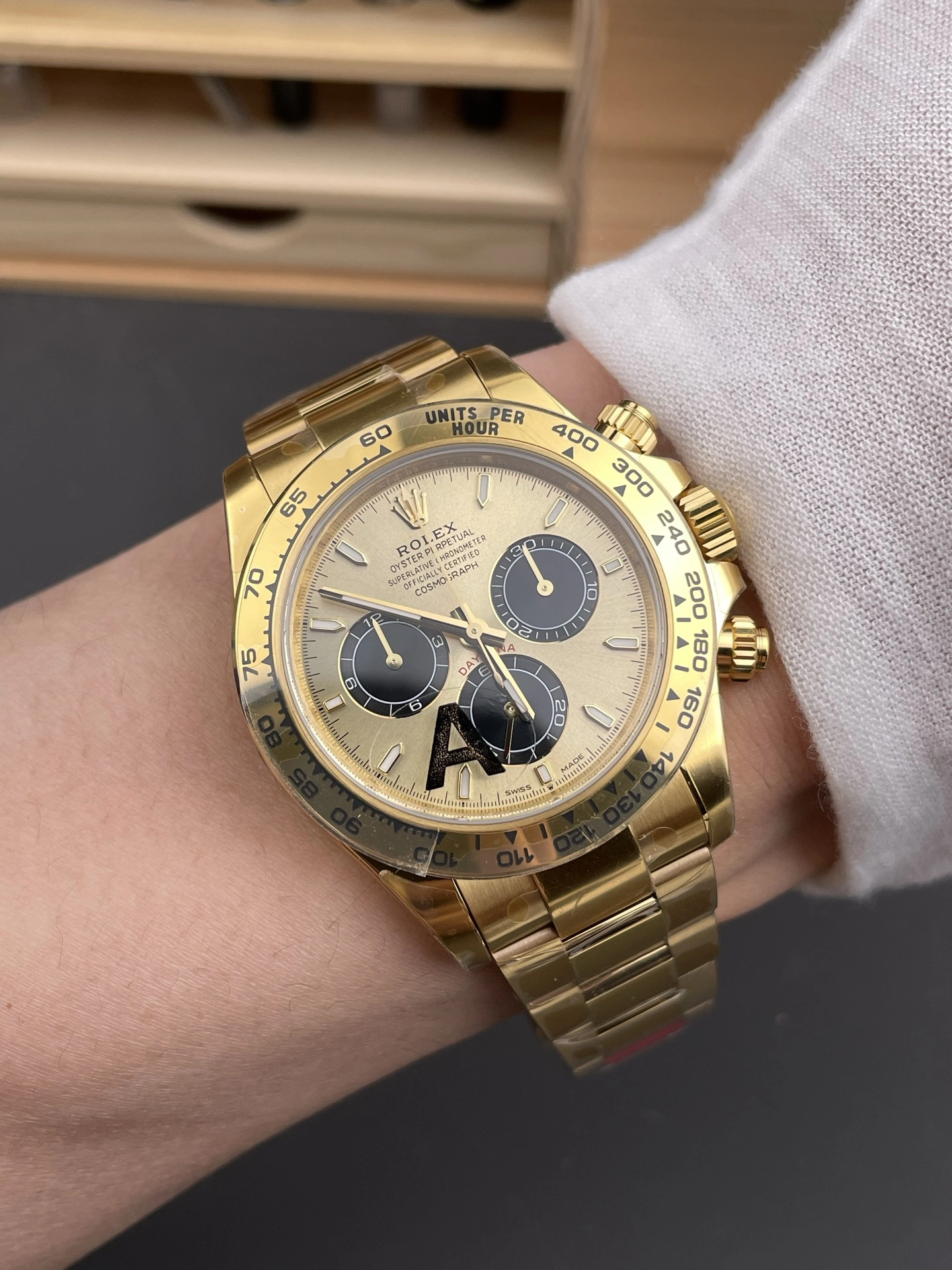 QuickDry CBD Factory Rolex Cosmograph Daytona 40mm Champagne Dial Yellow Gold (126508) 1:1 Super Clone – DD4131 Movement 33