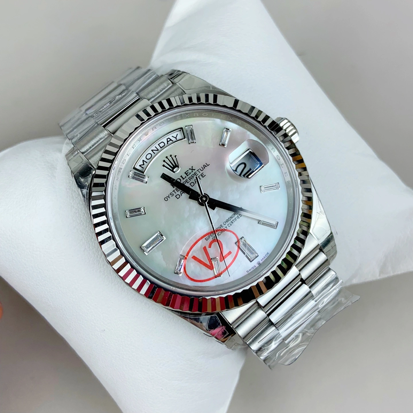 CBD Factory Rolex Day-Date 40 White Mother of Pearl Baguette Diamond Dial (228236) 1:1 Super Clone – DD3255 Movement Efficient 124