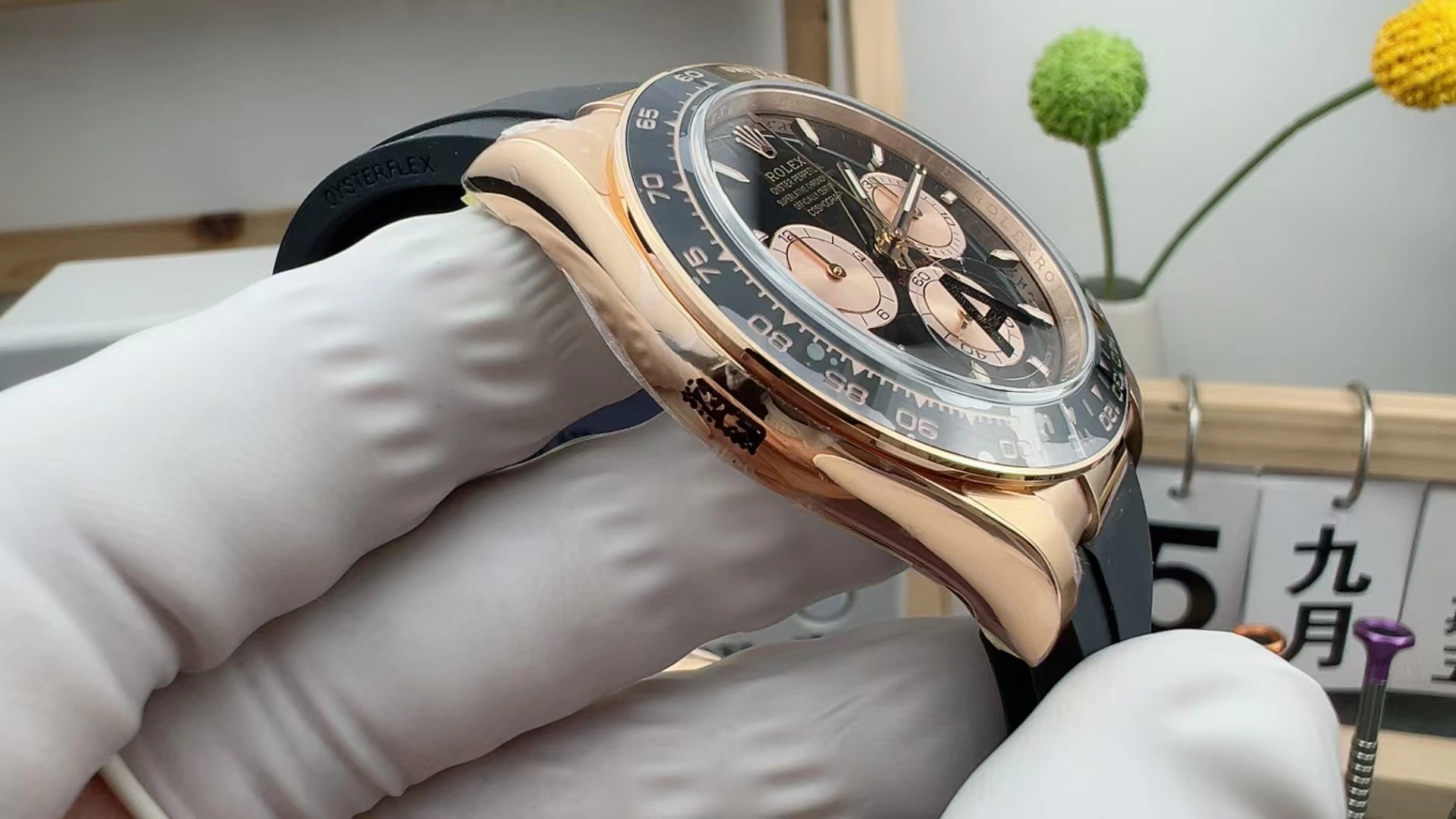 CBD Factory Rolex Cosmograph Daytona Black Dial Everose Gold Rubber Strap (126515LN) 1:1 Super Clone – DD4131 Movement Efficient 15