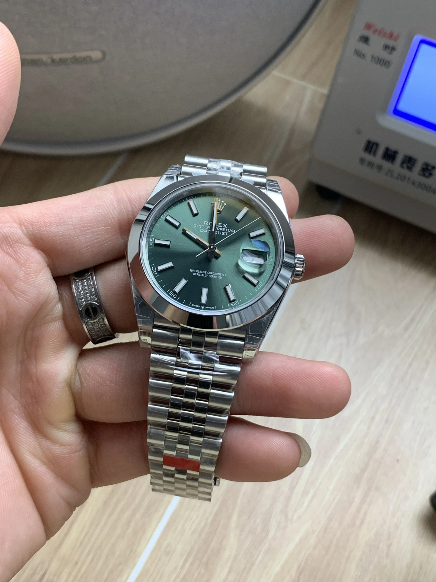 CBD Factory Rolex Datejust 41mm Mint Green Sunburst Dial Smooth Bezel Jubilee Bracelet (126300) 1:1 Super Clone – DD3235 Movement Casual 64