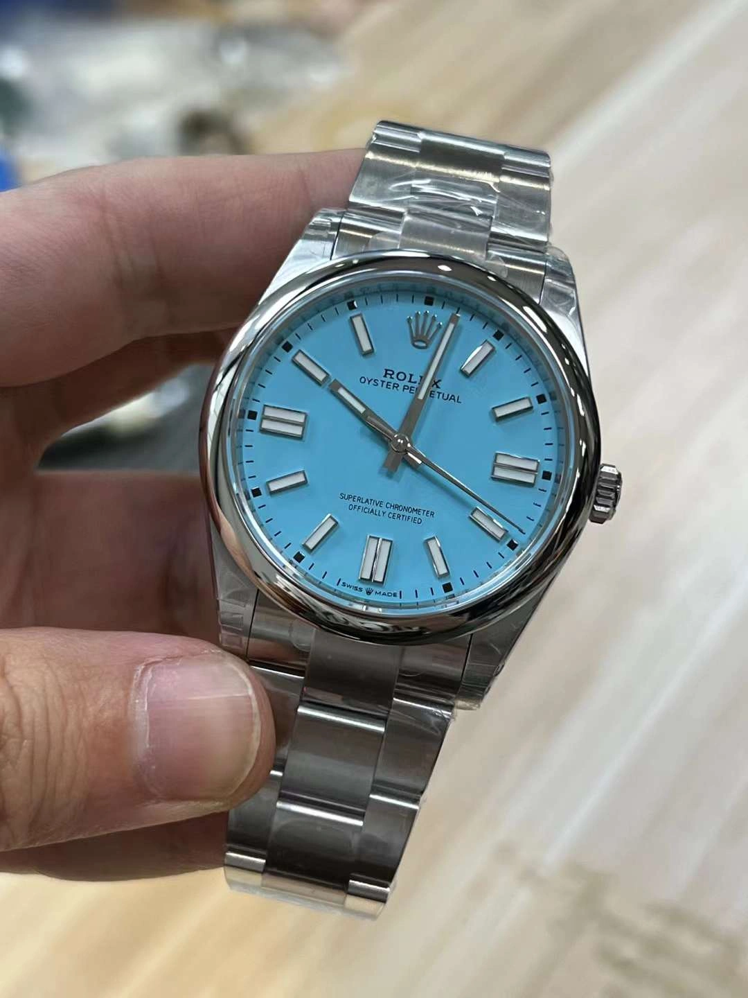 Stretchable CBD Factory Rolex Oyster Perpetual 41mm Turquoise “Tiffany” Blue Dial Smooth Bezel Oyster Bracelet (124300) 1:1 Super Clone – CBD3230 Movement 171
