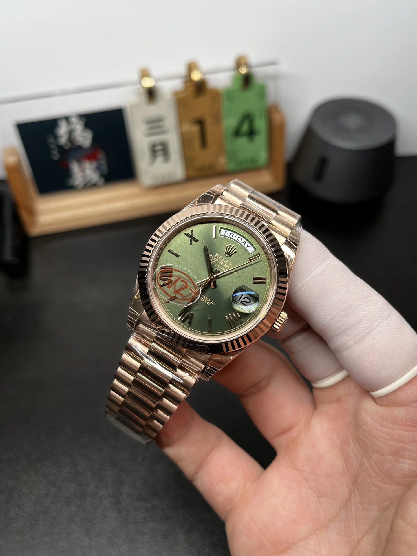Thermal CBD Factory (V2) Rolex Day-Date 40mm Rose Gold Olive Green Sunburst Roman Dial Fluted Bezel President Bracelet (228235) 1:1 Super Clone – DD3255 Movement 126
